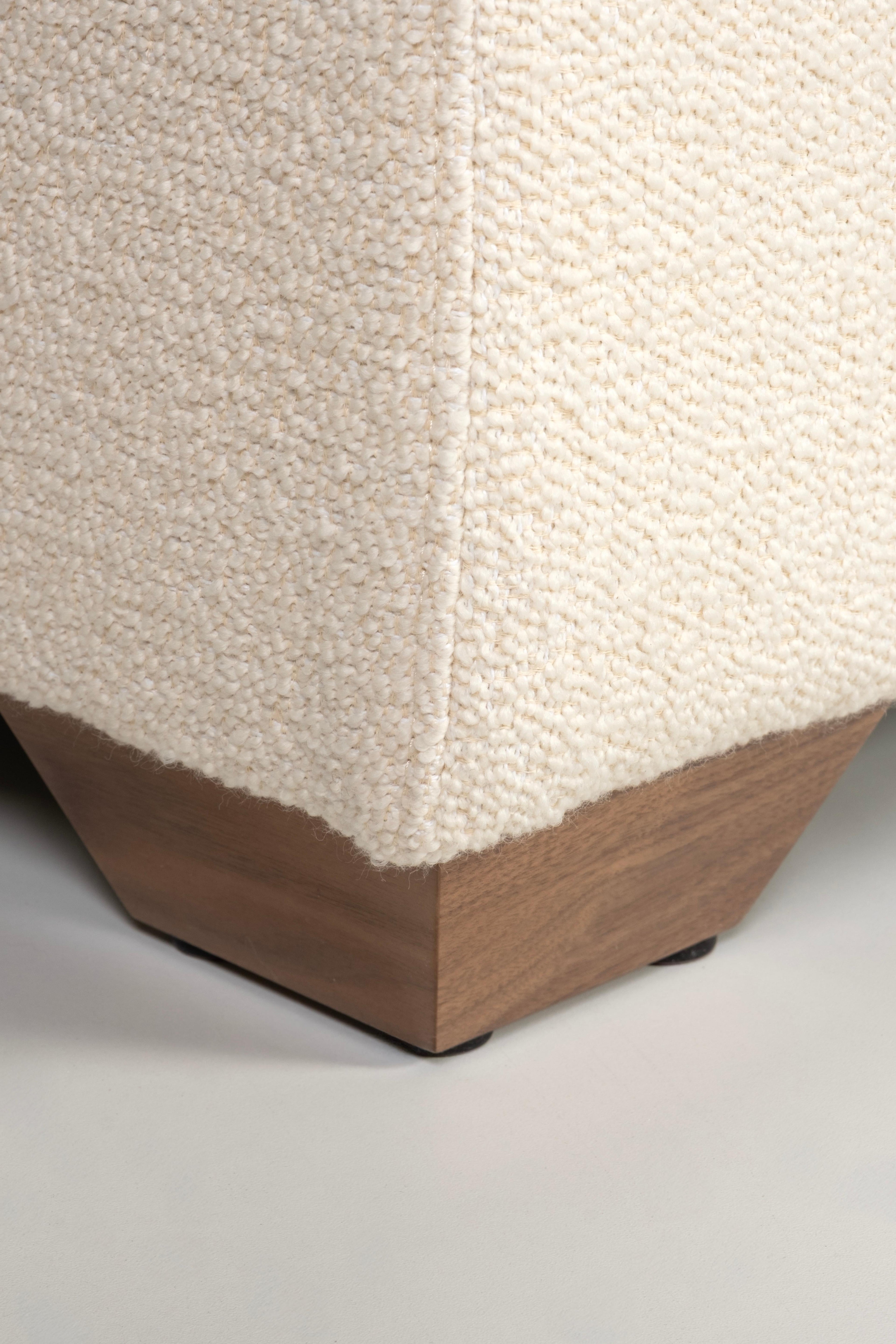 https://a.1stdibscdn.com/mid-century-modern-french-style-sofa-ivory-dedar-boucle-fabric-for-sale-picture-7/f_53532/f_462250221754934367666/E0029234_Export_master.jpg