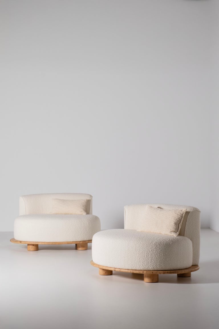 https://a.1stdibscdn.com/contemporary-galapinhos-armchair-oak-root-beige-cotton-handmade-by-greenapple-for-sale-picture-5/f_53532/f_466829221758029795187/E0029320_Export_master.jpg?width=768