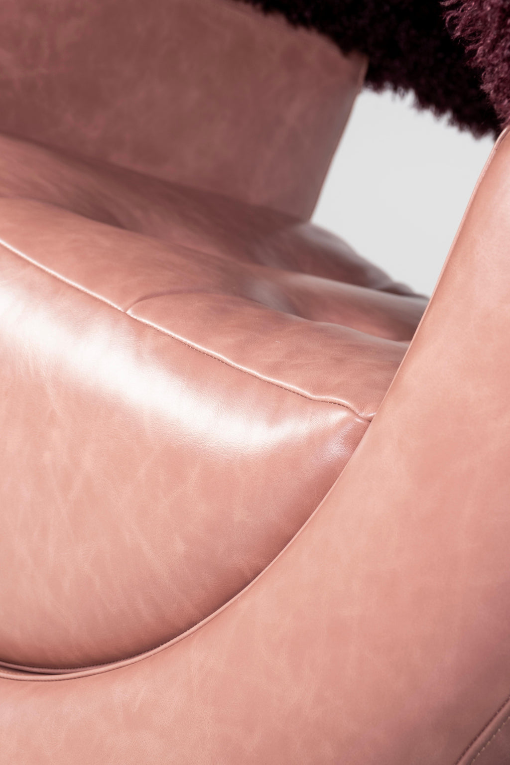 https://a.1stdibscdn.com/mid-century-modern-mel-armchair-leather-faux-fur-handmade-by-greenapple-for-sale-picture-9/f_53532/f_461868321754651291140/E0029398_Export_master.jpg