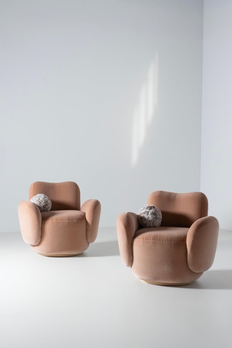https://a.1stdibscdn.com/contemporary-conchula-swivel-accent-chair-italian-mohair-handmade-greenapple-for-sale-picture-2/f_53532/f_489587421771946455851/E0030305_Export_master.jpg?width=768