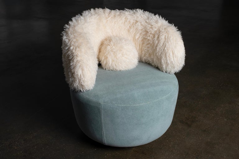 https://a.1stdibscdn.com/contemporary-caju-swivel-lounge-chair-set-2-boucle-faux-fur-by-greenapple-for-sale-picture-9/f_53532/f_482072021767709306783/E0030513_Export_master.jpg?width=768