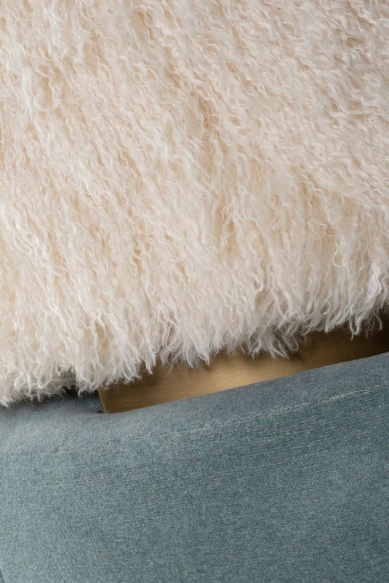 https://a.1stdibscdn.com/contemporary-caju-swivel-lounge-chair-set-2-boucle-faux-fur-by-greenapple-for-sale-picture-14/f_53532/f_482072021767709310789/E0030514_Export_master.jpg?width=768