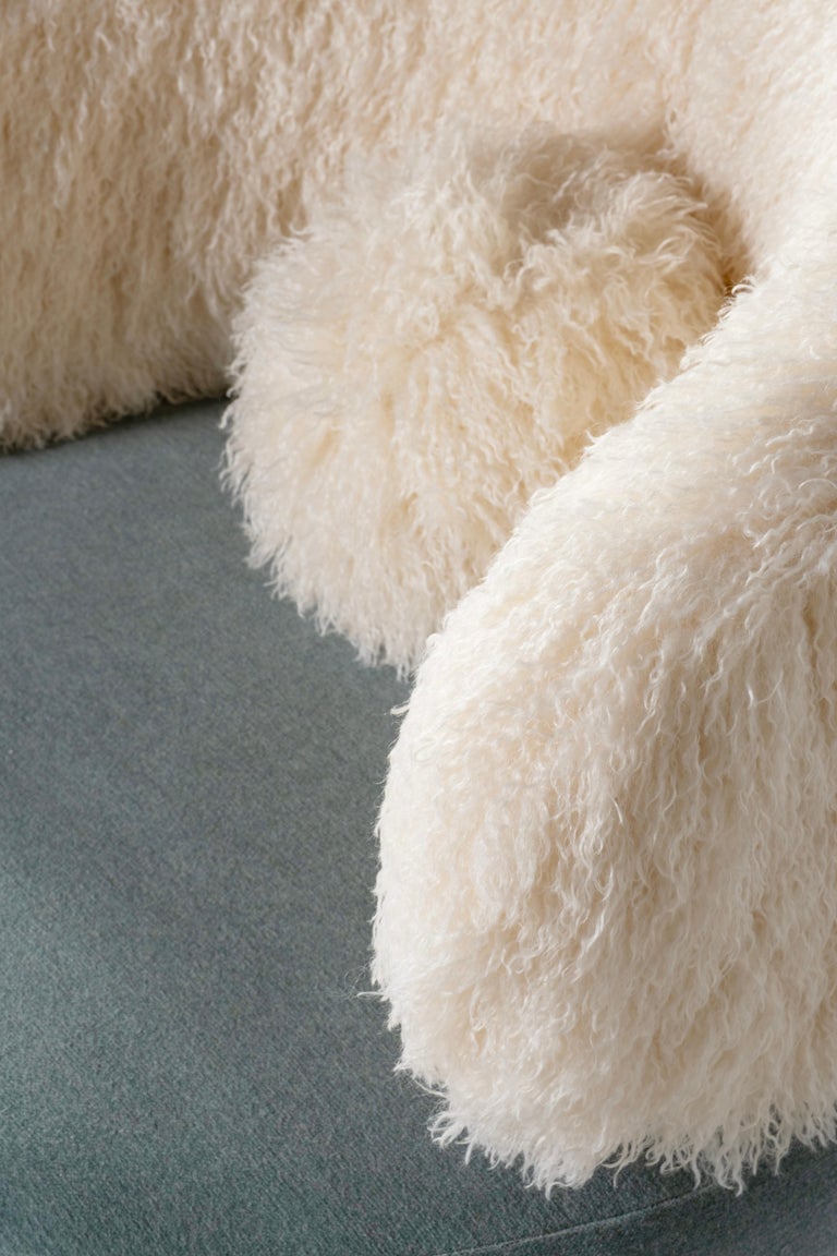 https://a.1stdibscdn.com/contemporary-caju-swivel-lounge-chair-set-2-boucle-faux-fur-by-greenapple-for-sale-picture-16/f_53532/f_482072021767709312606/E0030515_Export_master.jpg?width=768