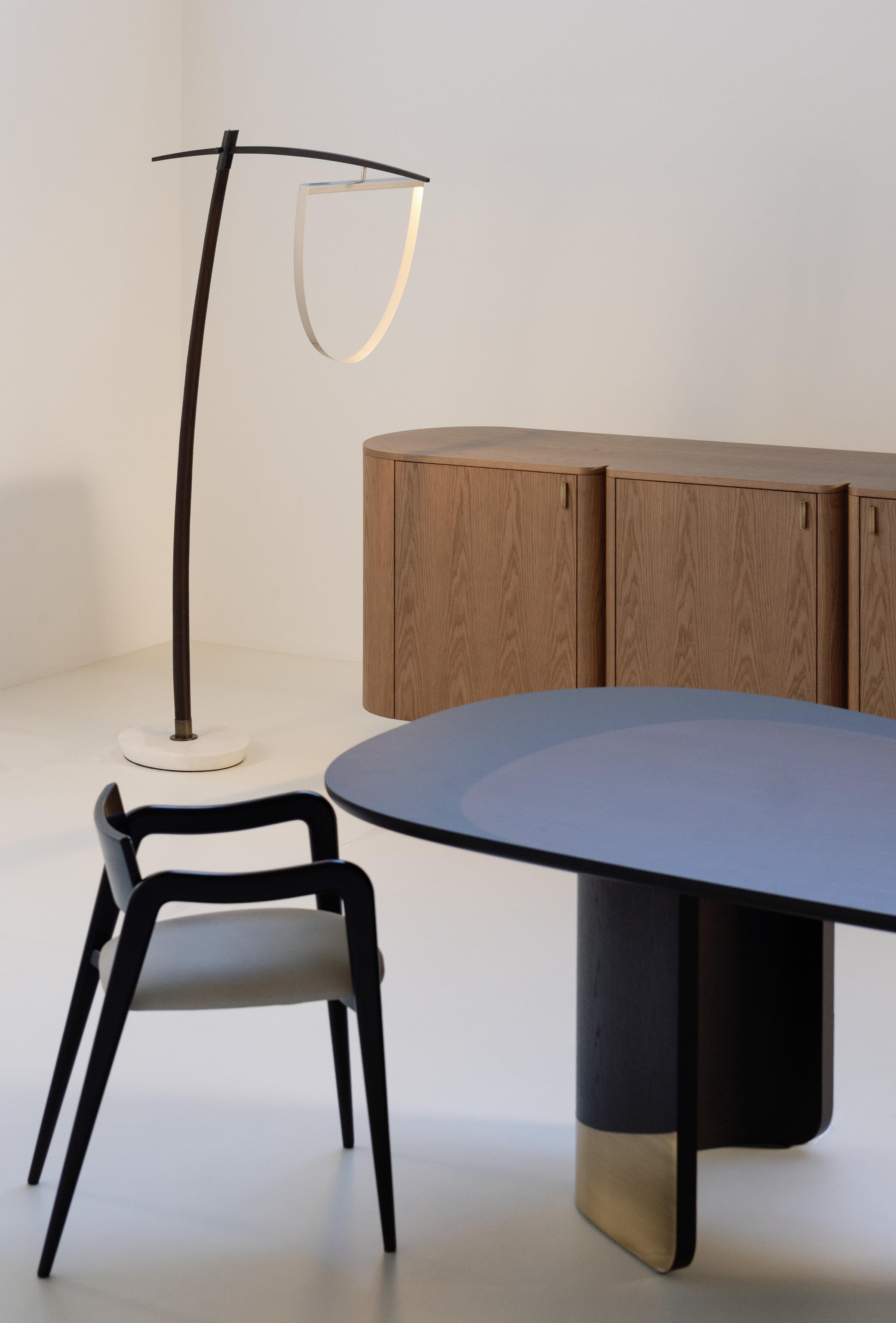 https://a.1stdibscdn.com/contemporary-armona-dining-table-american-oak-brass-handmade-by-greenapple-for-sale-picture-16/f_53532/f_199056621770481555753/E0031159_Export_master.jpg