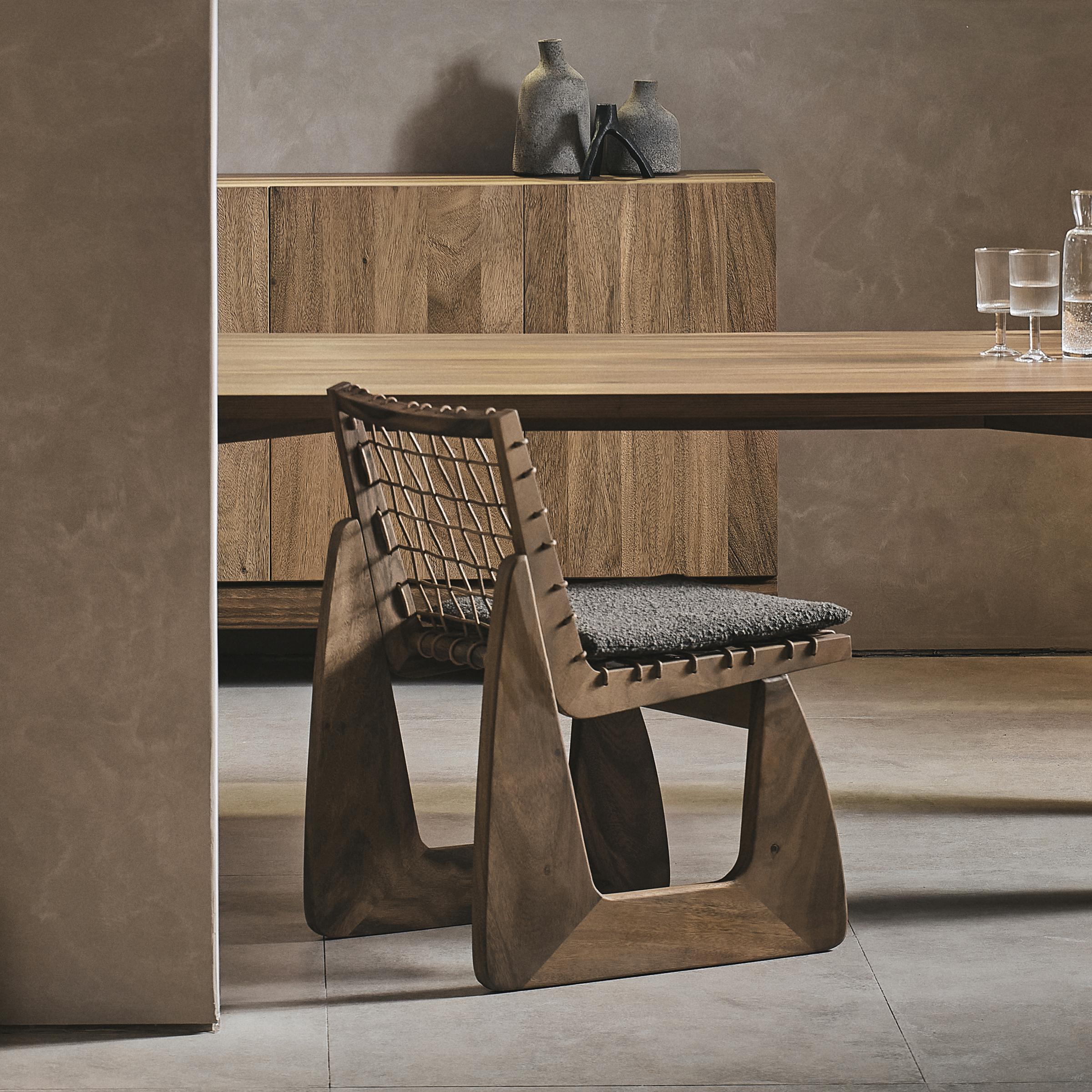 https://a.1stdibscdn.com/naive-chair-by-daaz-for-sale-picture-2/f_12192/f_417732721728082053960/E1113_4_master.jpg