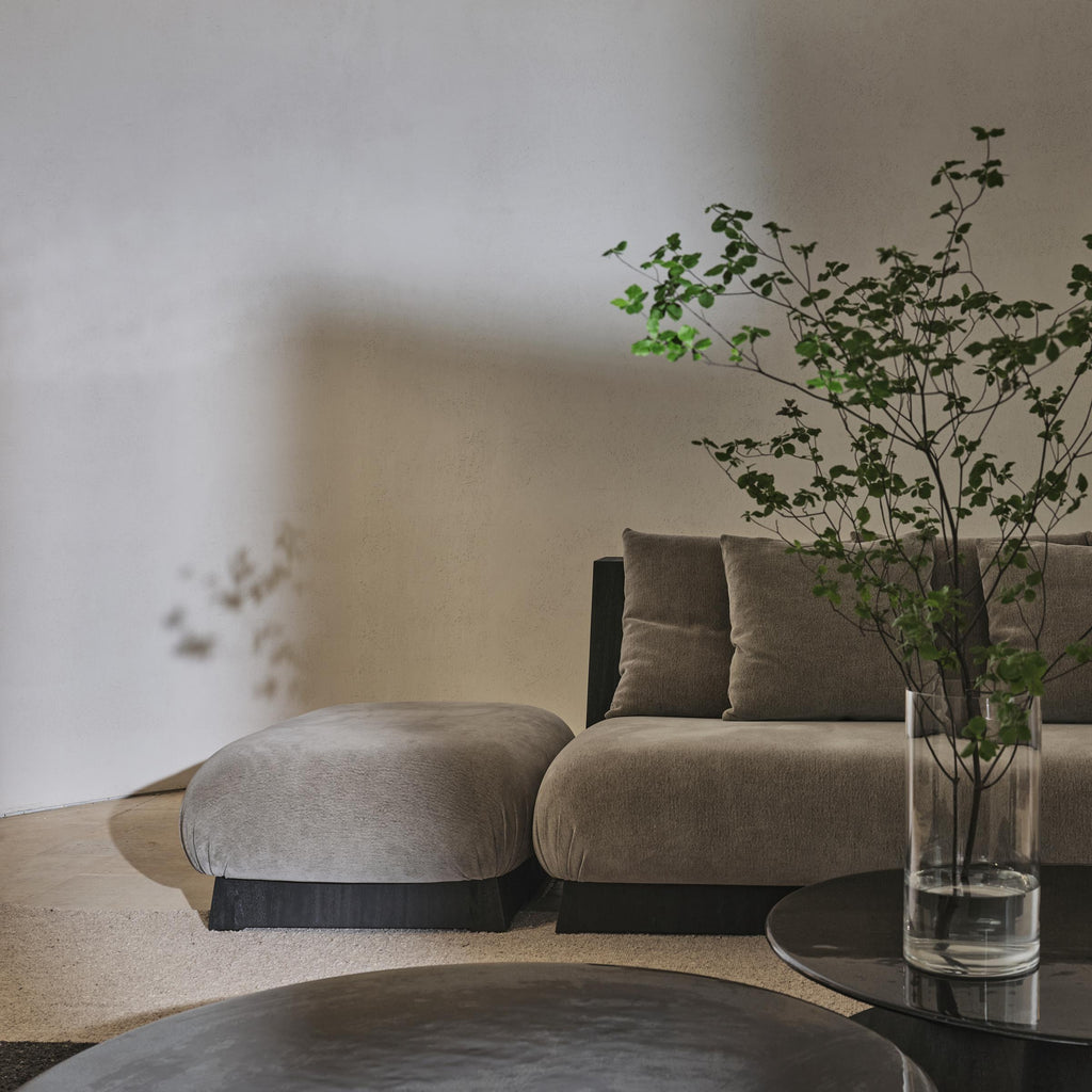 https://a.1stdibscdn.com/bc-sofa-by-daaz-for-sale-picture-3/f_12192/f_417635321728057630658/E1357C_3_master.jpg