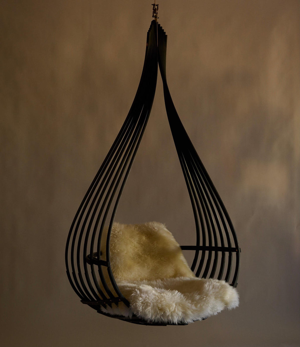 https://a.1stdibscdn.com/le-nid-hanging-chair-for-sale-picture-3/f_81832/f_327362821676236119236/E34E5DF7_6ADE_4B51_BE3D_7C8412CB69B0_master.jpeg