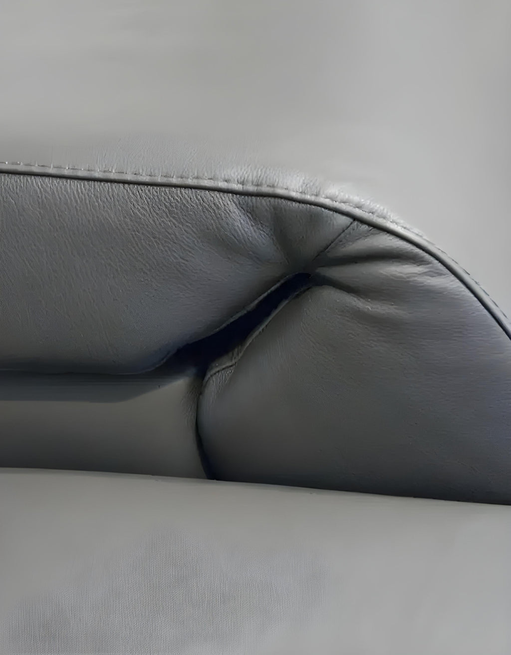 https://a.1stdibscdn.com/home-cinema-electric-reclining-armchair-full-options-for-maximum-comfort-for-sale-picture-11/f_27693/f_489074921771610635524/E4512_comp_07_master_master.jpg