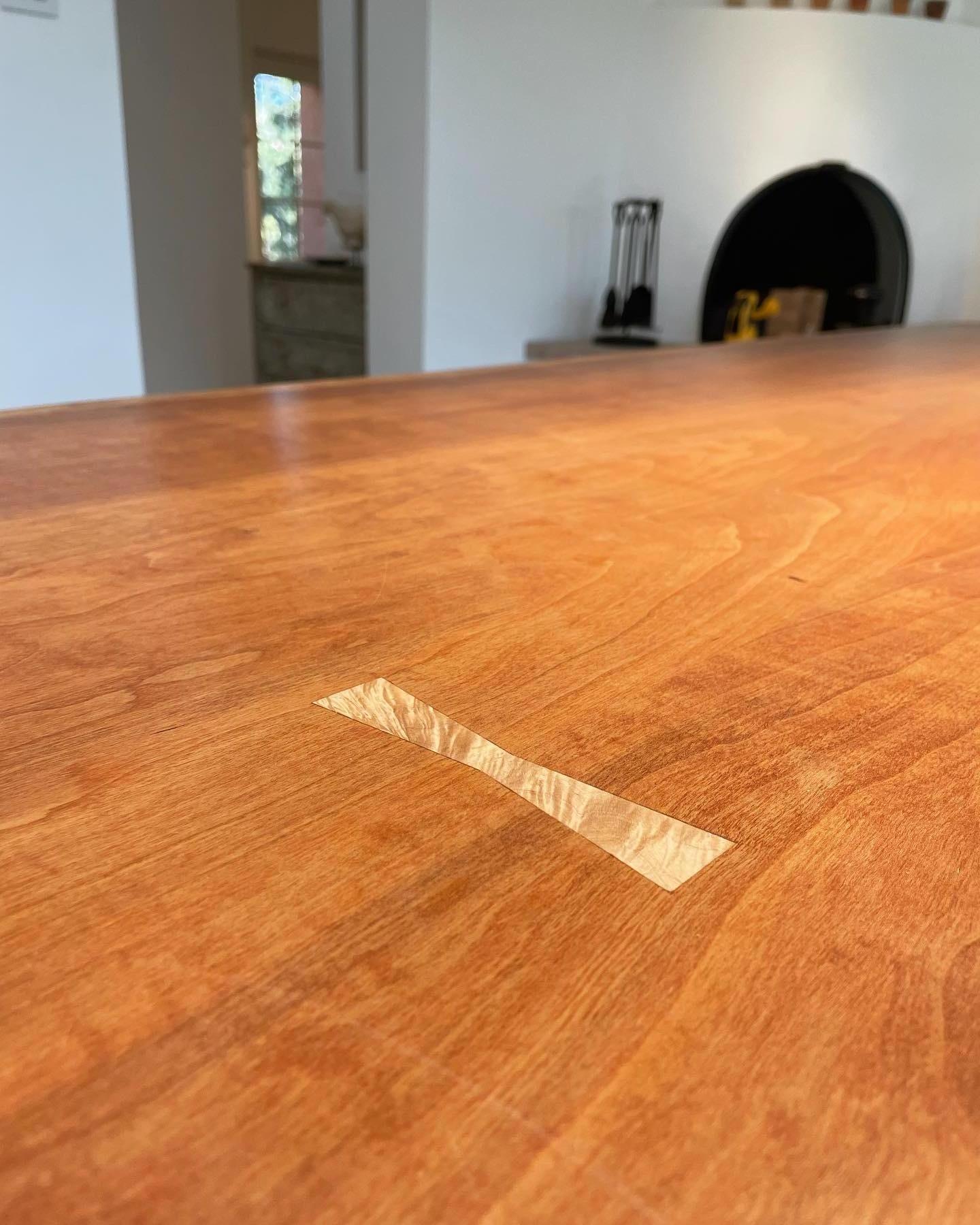 https://a.1stdibscdn.com/dining-table-in-cherry-with-our-x-base-by-boyd-allister-for-sale-picture-4/f_61282/f_26964252/E7C59A34_2830_444B_888C_1642561102780_master.jpeg