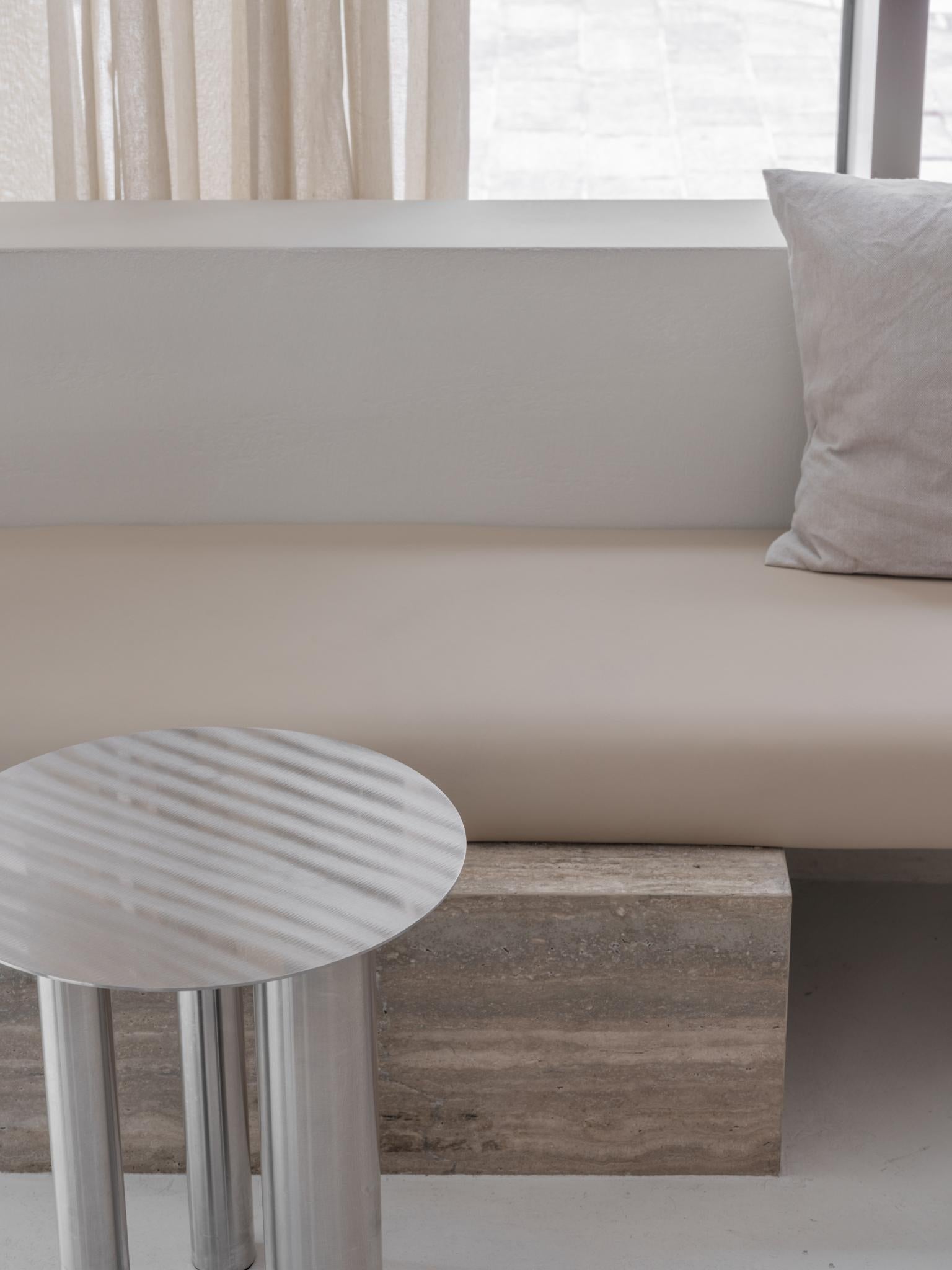 https://a.1stdibscdn.com/high-coffee-table-brandt-cs1-made-of-stainless-steel-by-noom-for-sale-picture-6/f_42321/f_185527621700521577846/EARTH_WEB_31_master.jpg