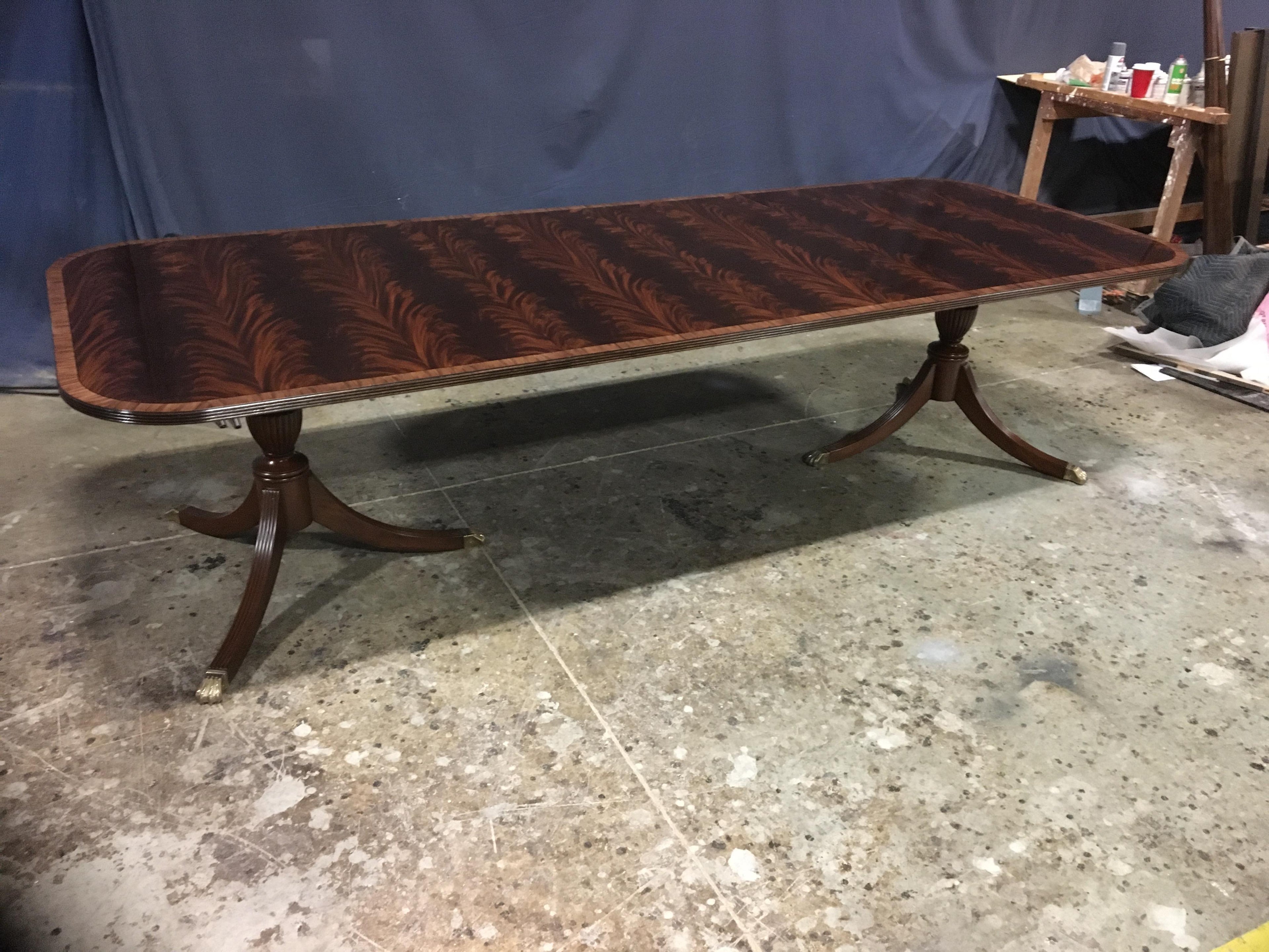 https://a.1stdibscdn.com/banded-mahogany-georgian-style-dining-table-by-leighton-hall-for-sale-picture-3/f_44162/f_227261921614447932475/EE6A19DB_58D6_48E8_B9D6_574BF2244096_master.jpeg