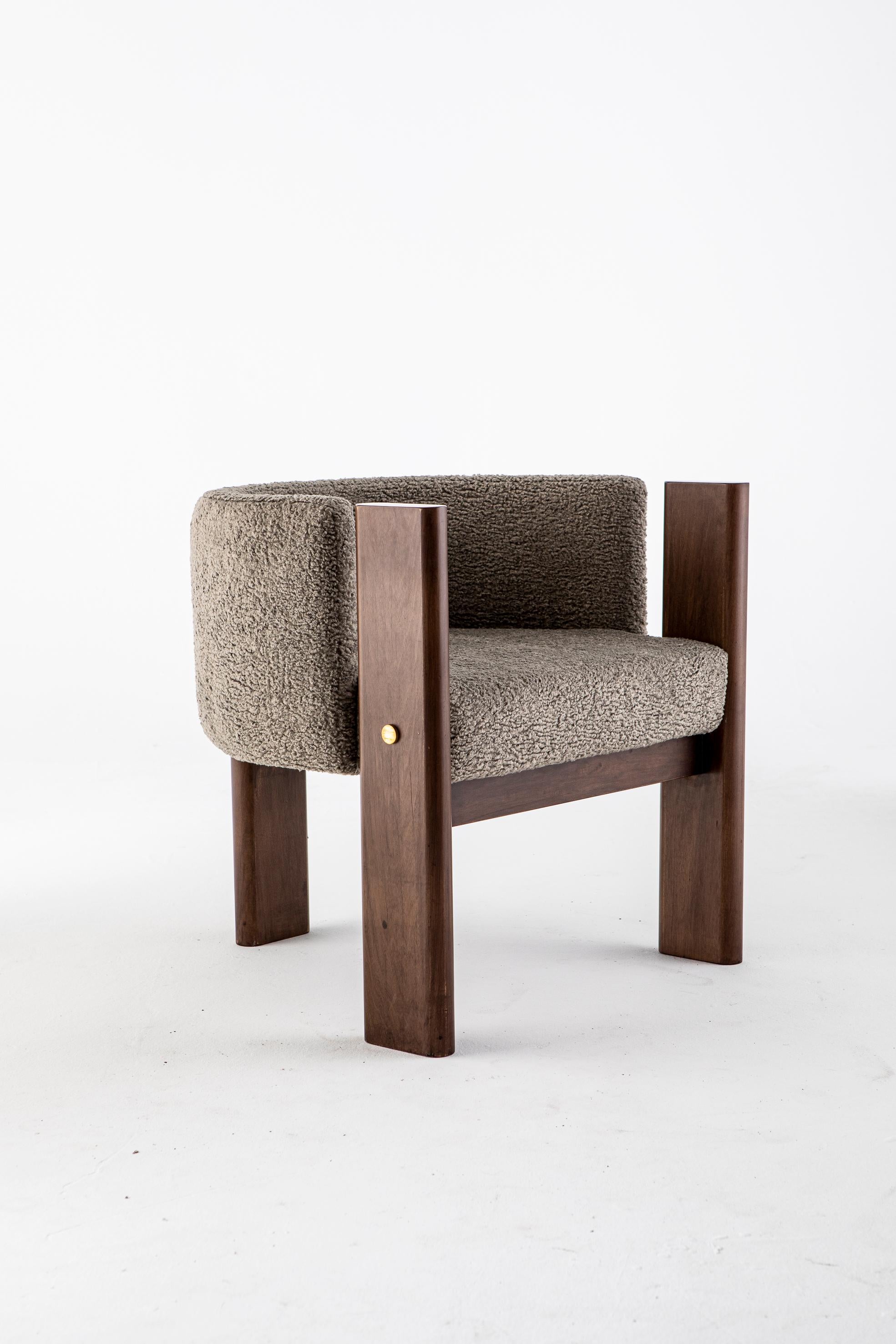 https://a.1stdibscdn.com/malta-boucle-dining-chair-by-egg-designs-for-sale-picture-5/f_12192/f_345793921685732345172/EGG_DESIGNS_SEATING_DINING_MALTA_5__master.jpg