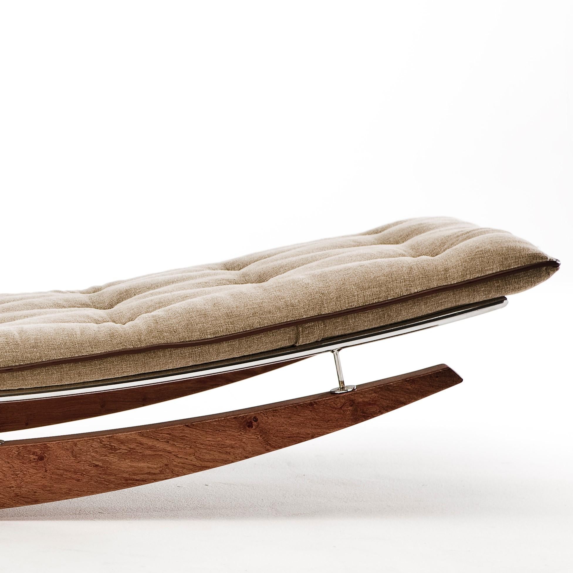 https://a.1stdibscdn.com/sungodess-daybed-by-egg-designs-for-sale-picture-5/f_12192/f_345674321685662067526/EGG_SEATING_DAYBED_SUNGODDESS_HIRES_4__master.jpg