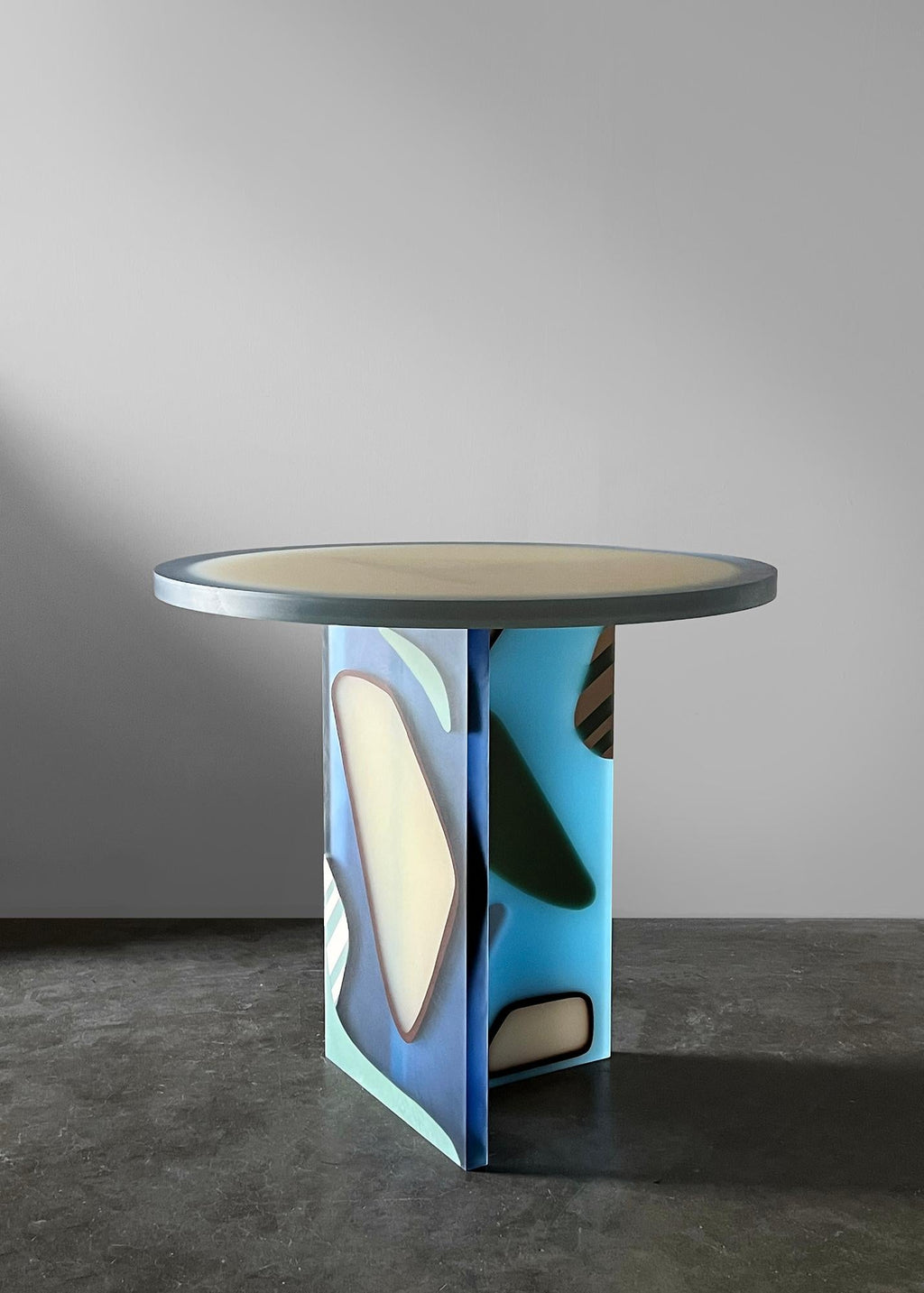 https://a.1stdibscdn.com/unique-translucent-blue-resin-lucent-cafe-table-by-elyse-graham-for-sale-picture-5/f_20163/f_381210621706310310713/EGxFN_Cafe_Table_5_web_master.jpg