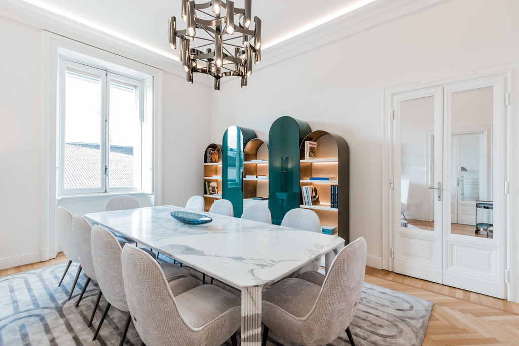 https://a.1stdibscdn.com/art-deco-style-elie-saab-maison-calacatta-gold-marble-dining-table-italy-for-sale-picture-5/f_56582/f_231630121690544984781/ESM_Table_Canova_F_2_master.jpg