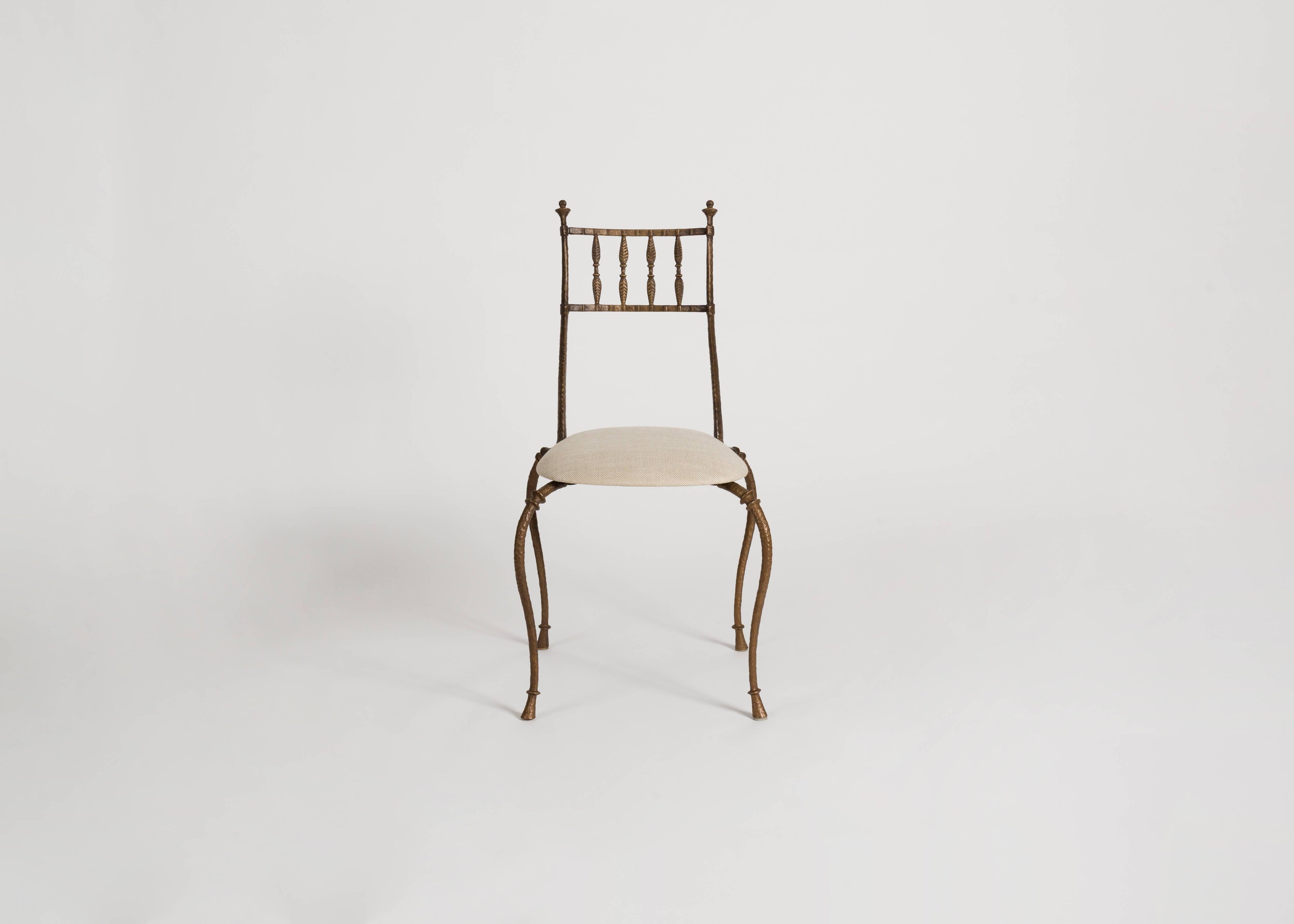 https://a.1stdibscdn.com/franck-evennou-club-chair-france-2000-for-sale-picture-2/f_7813/1521493889743/EVE_11_1_1751_Edit_master.jpg