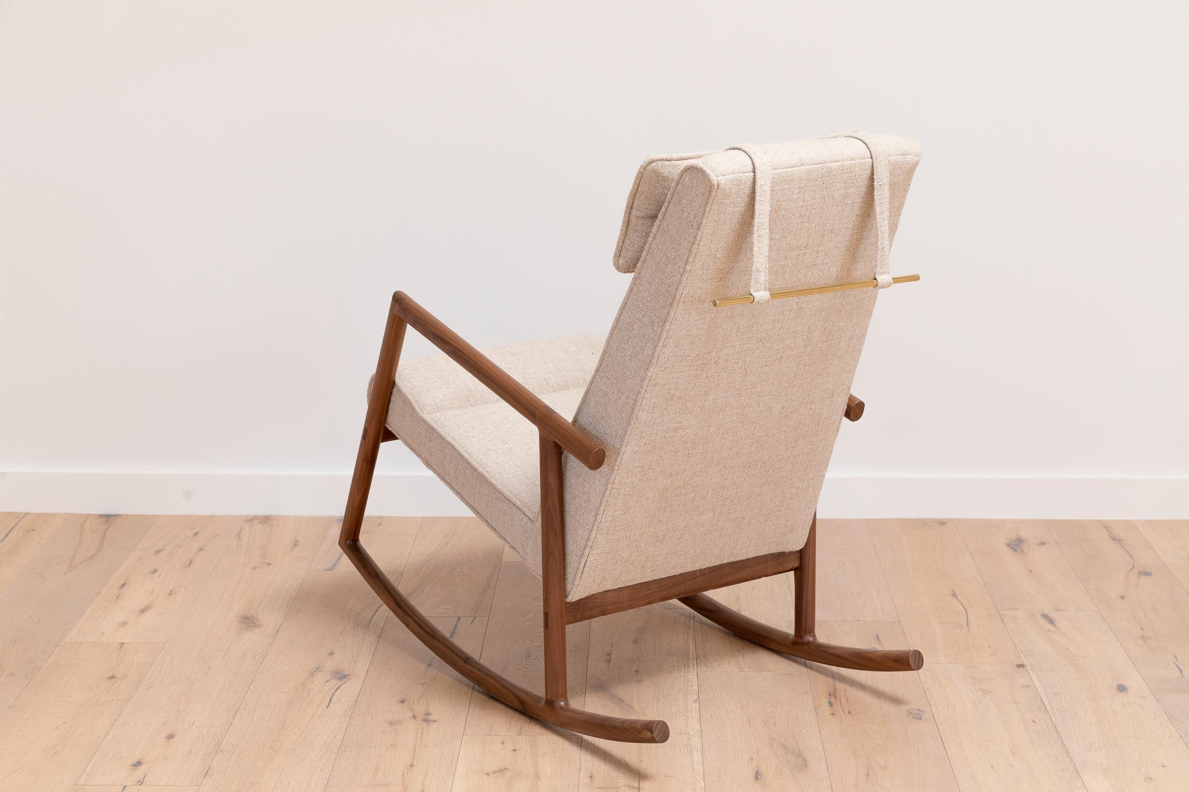 https://a.1stdibscdn.com/earl-walnut-beige-textured-linen-moresby-rocking-chair-for-sale-picture-11/f_24193/f_286981621652810991916/Earl_Home_1861_master.jpg