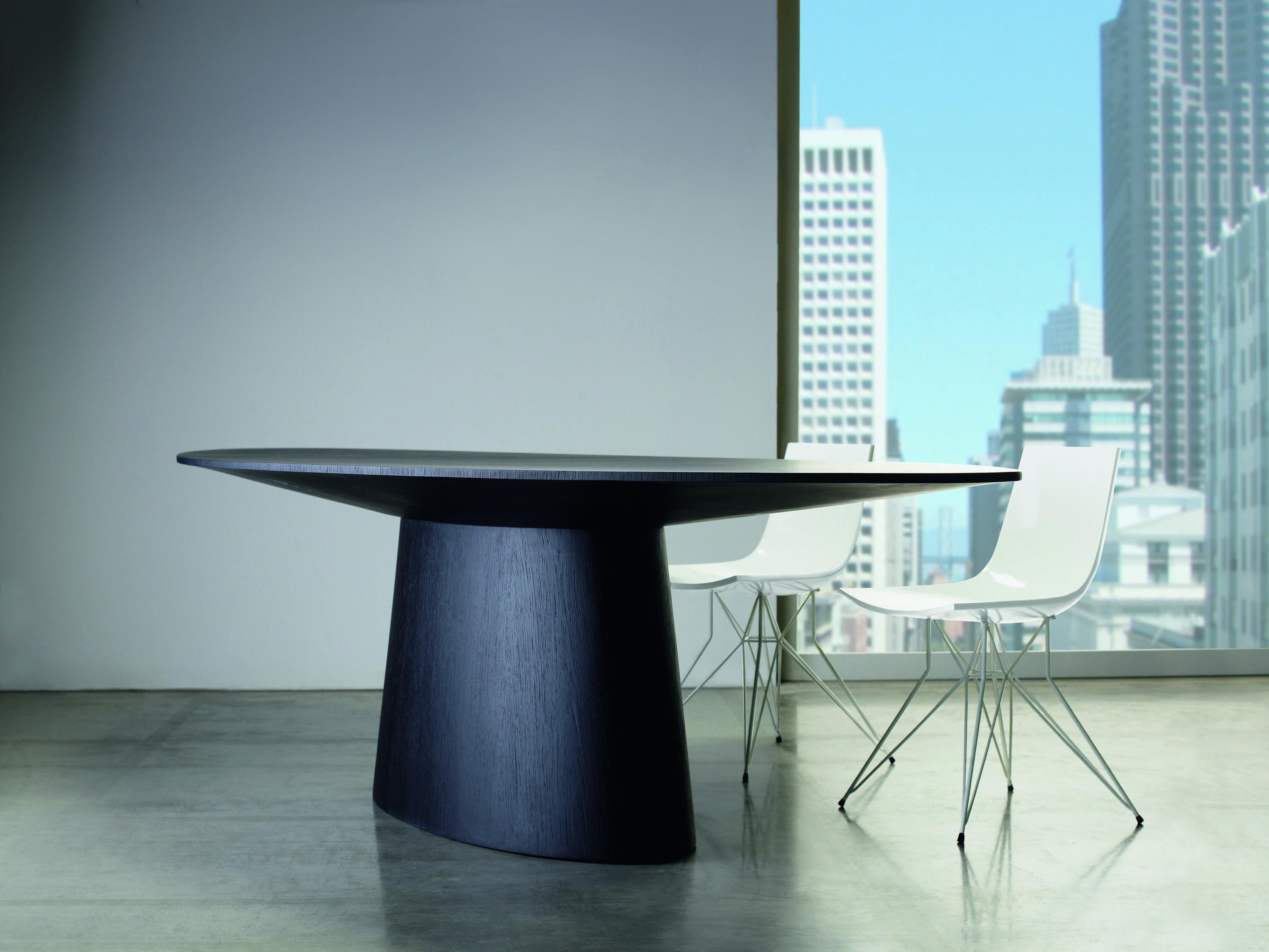 https://a.1stdibscdn.com/eclipse-dining-table-by-doimo-brasil-for-sale-picture-3/f_12192/f_391829921712578775474/Eclipse_jantar_3__master.jpg