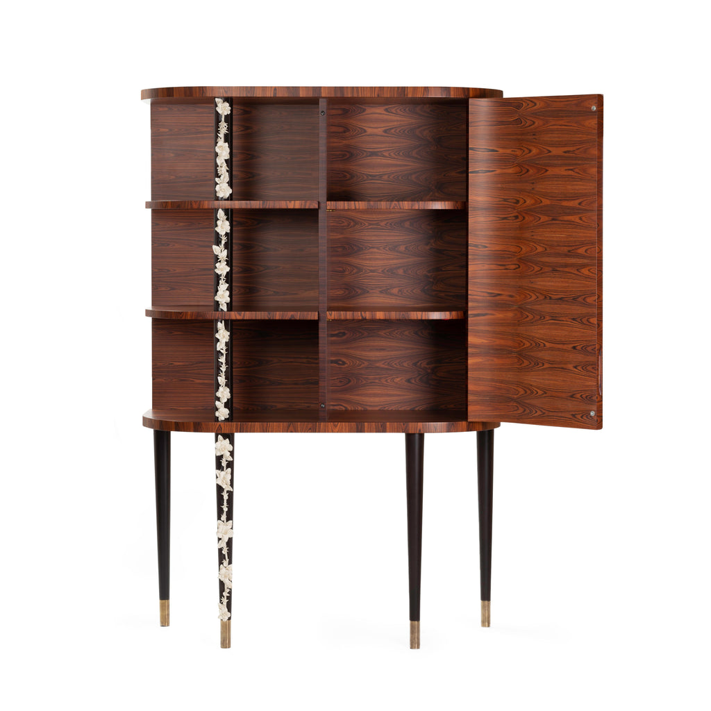 https://a.1stdibscdn.com/21st-century-eden-cabinet-in-kingwood-porcelain-brass-made-in-italy-for-sale-picture-2/f_58122/f_268963221643224889837/Eden_frontale_aperto_master.jpg