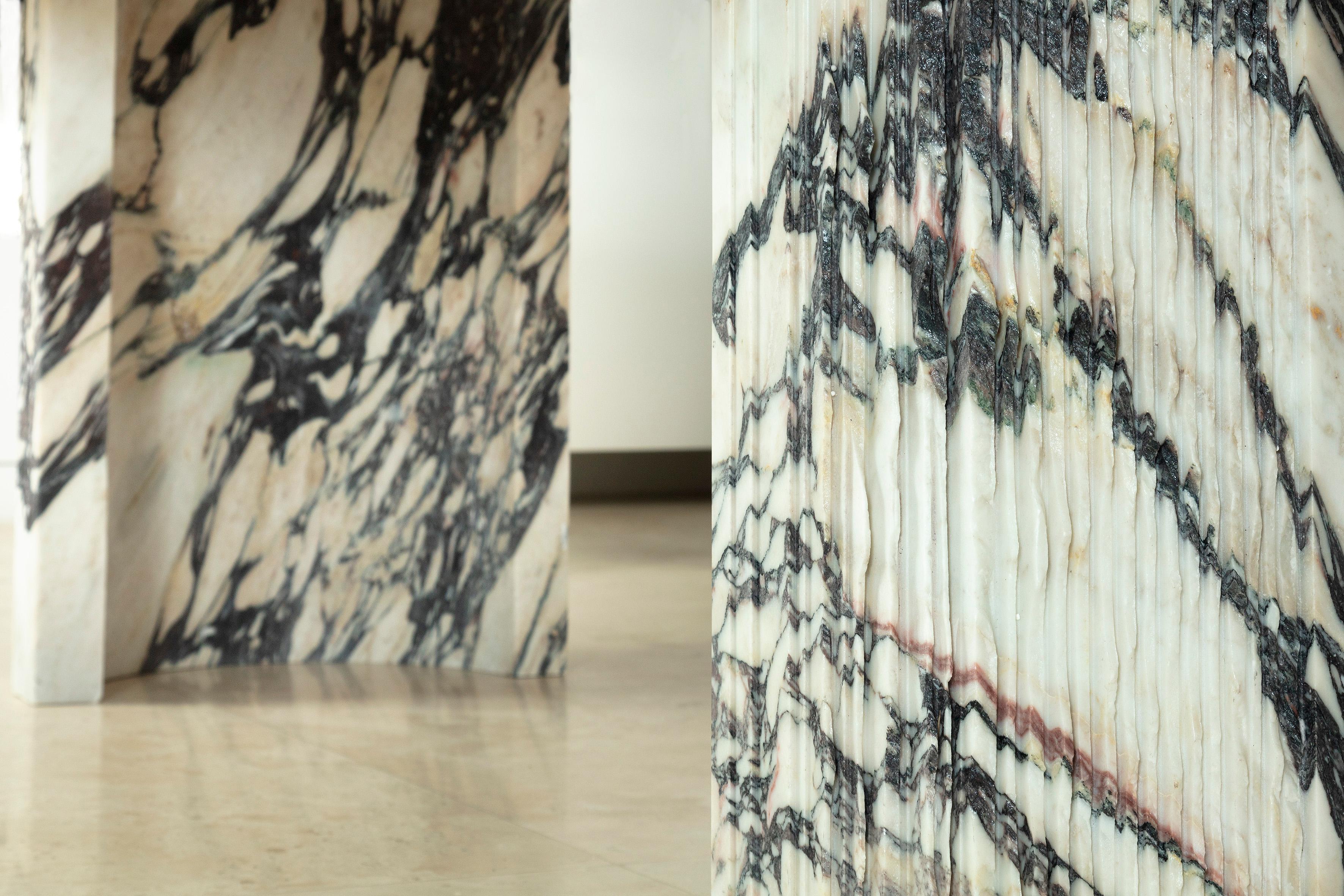 https://a.1stdibscdn.com/sculpted-brescia-marble-table-by-omar-chakil-for-sale-picture-2/f_12192/f_332938821678821194097/Elia_dining_2_1__master.jpg