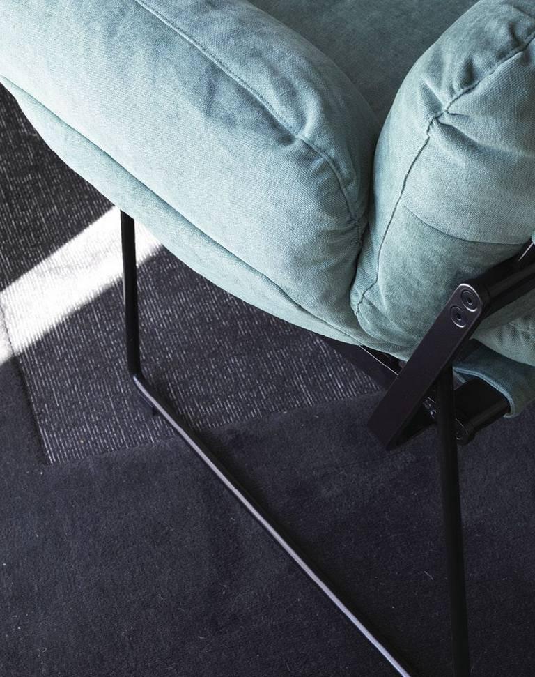 https://a.1stdibscdn.com/archivesE/upload/f_16392/f_87297131507554941249/Elisa_Indoor_Armchair_Enzo_Mari_Driade_6_master.jpg