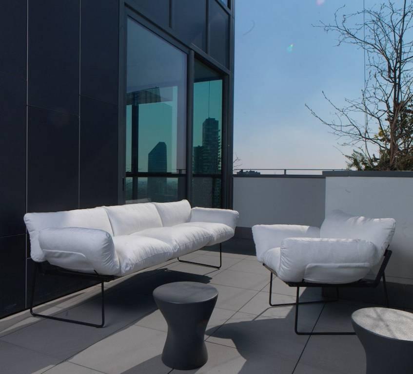 https://a.1stdibscdn.com/archivesE/upload/f_16392/f_41240831507550162305/Elisa_Outdoor_Three_Seat_Sofa_Driade_Enzo_Mari_40_master.jpg