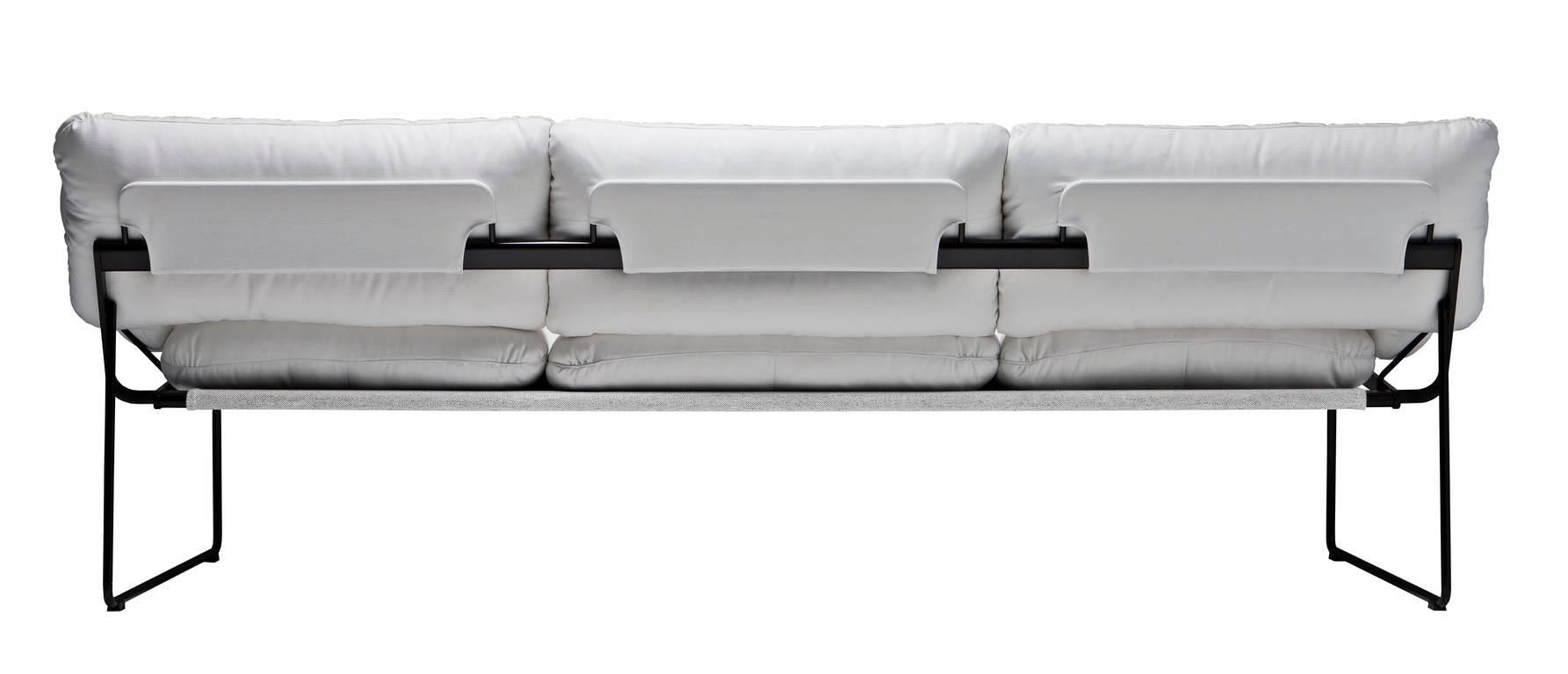 https://a.1stdibscdn.com/archivesE/upload/f_16392/f_41240831507550164717/Elisa_Outdoor_Three_Seat_Sofa_Driade_Enzo_Mari_48_master.jpg