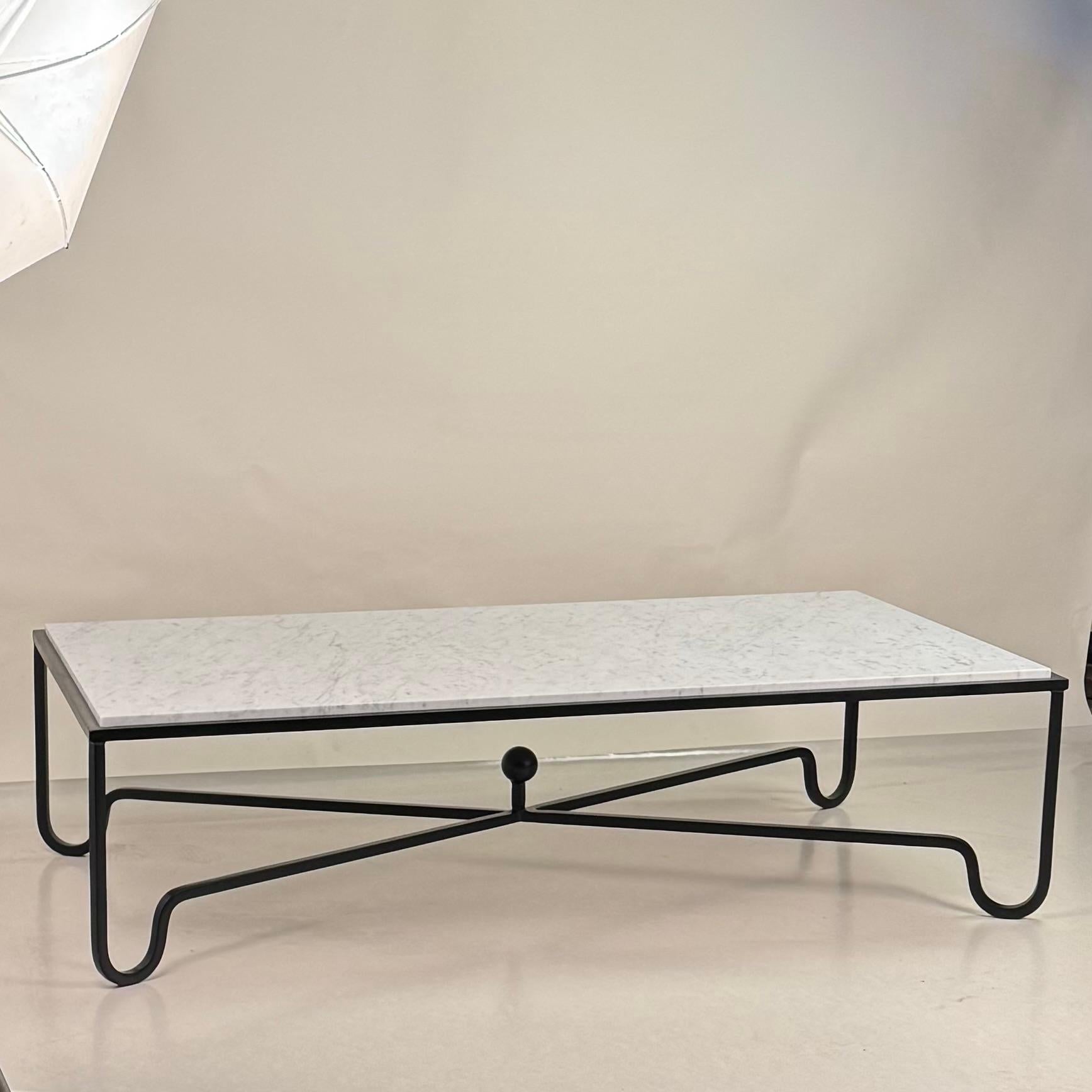 https://a.1stdibscdn.com/large-honed-white-marble-entretoise-coffee-table-by-design-freres-for-sale-picture-3/f_8184/f_474300121762542105720/Entretoise_Large_Coffee_Table_6_master.jpg