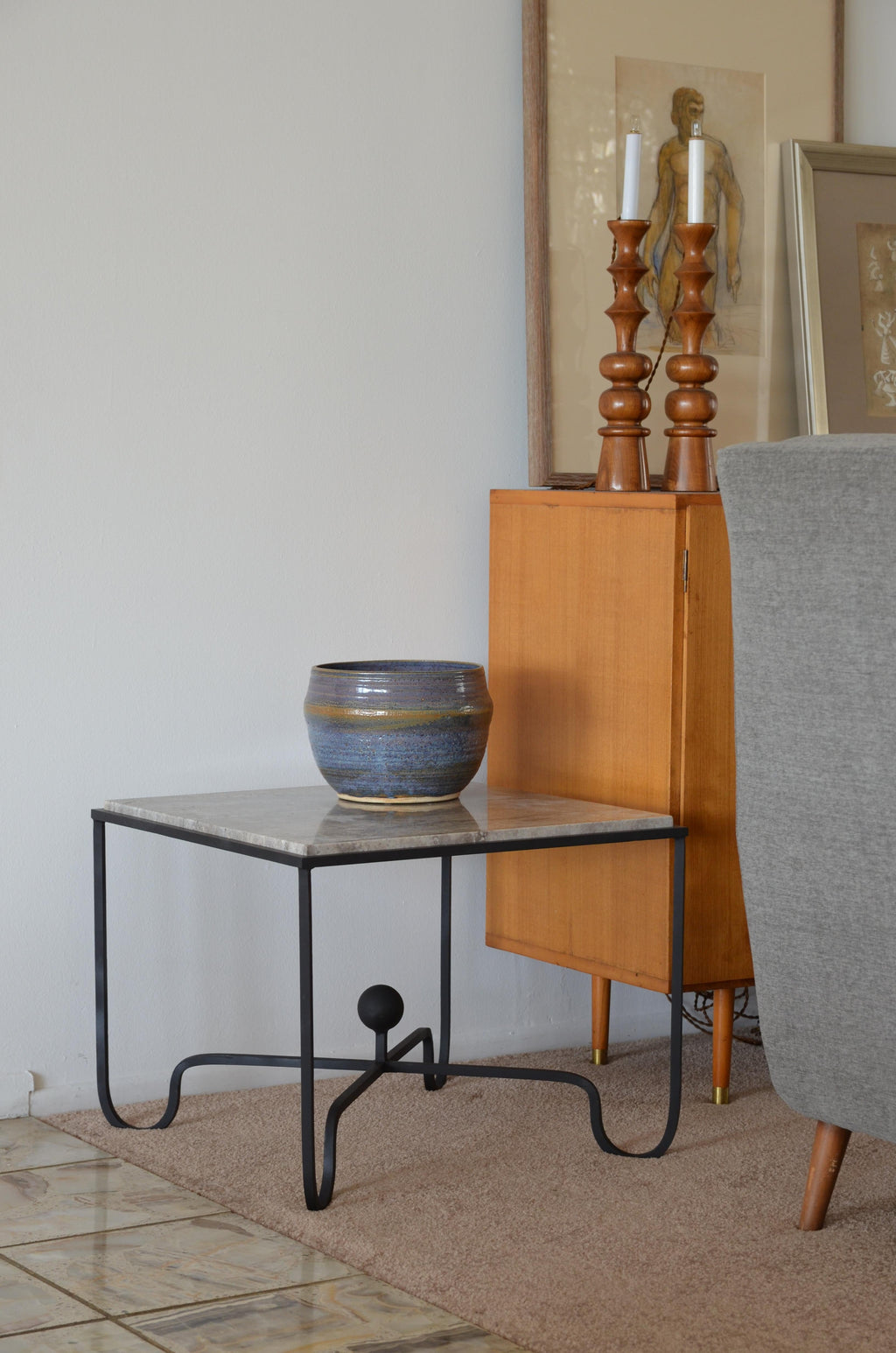 https://a.1stdibscdn.com/pair-of-large-entretoise-silver-travertine-side-tables-by-design-freres-for-sale-picture-9/f_8184/f_304442921663277496434/Entretoise_large_travertine_silver_9__master.JPG