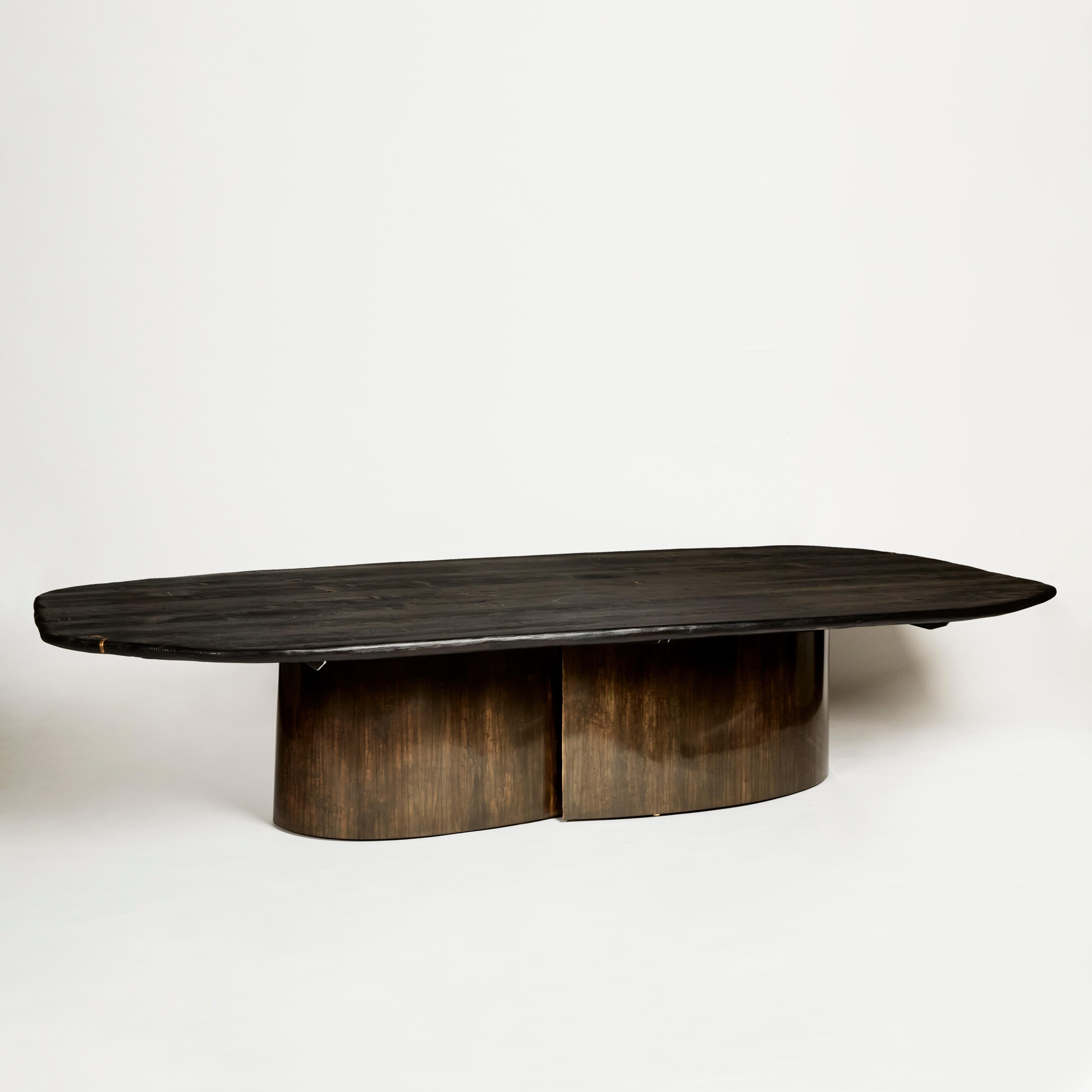 https://a.1stdibscdn.com/contemporary-burnt-wood-top-and-brass-base-dining-table-by-erwan-boulloud-for-sale-picture-2/f_65832/f_489068021771609097486/Erwan_Boulloud_table_XXL_001_photo_Harry_Matenaer_master.jpg
