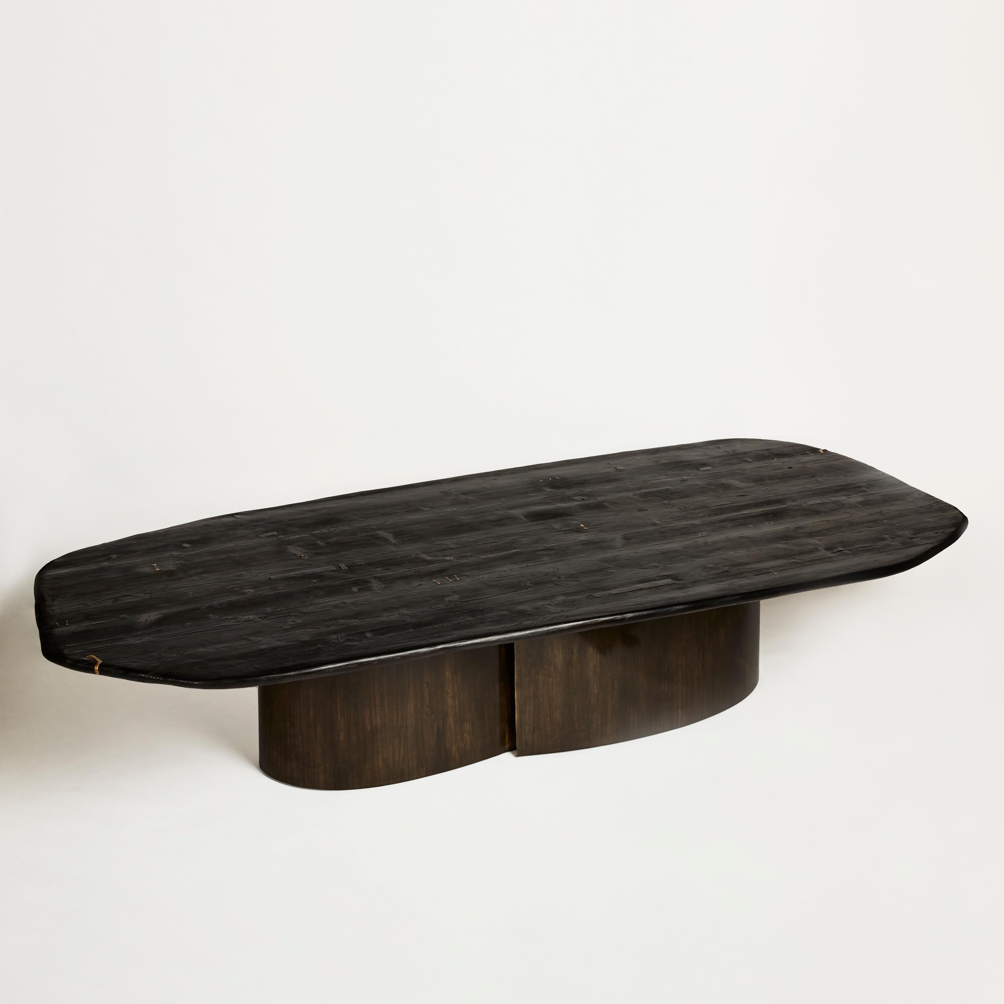 https://a.1stdibscdn.com/contemporary-burnt-wood-top-and-brass-base-dining-table-by-erwan-boulloud-for-sale-picture-3/f_65832/f_489068021771609097192/Erwan_Boulloud_table_XXL_002_photo_Harry_Matenaer_master.jpg