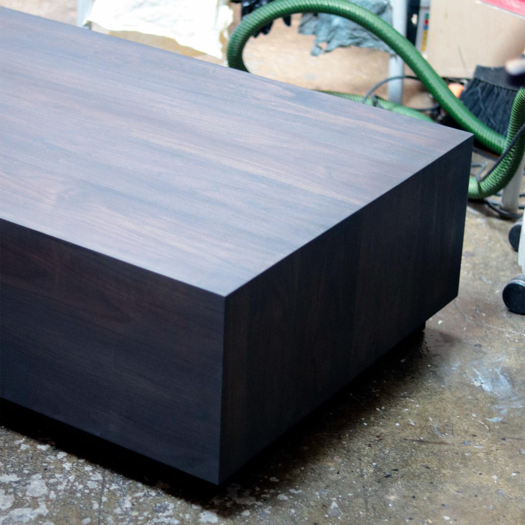 https://a.1stdibscdn.com/esau-solid-walnut-coffee-table-in-charcoal-finish-for-sale-picture-4/f_48391/f_460387721753669240807/Esau_detail_master.jpg