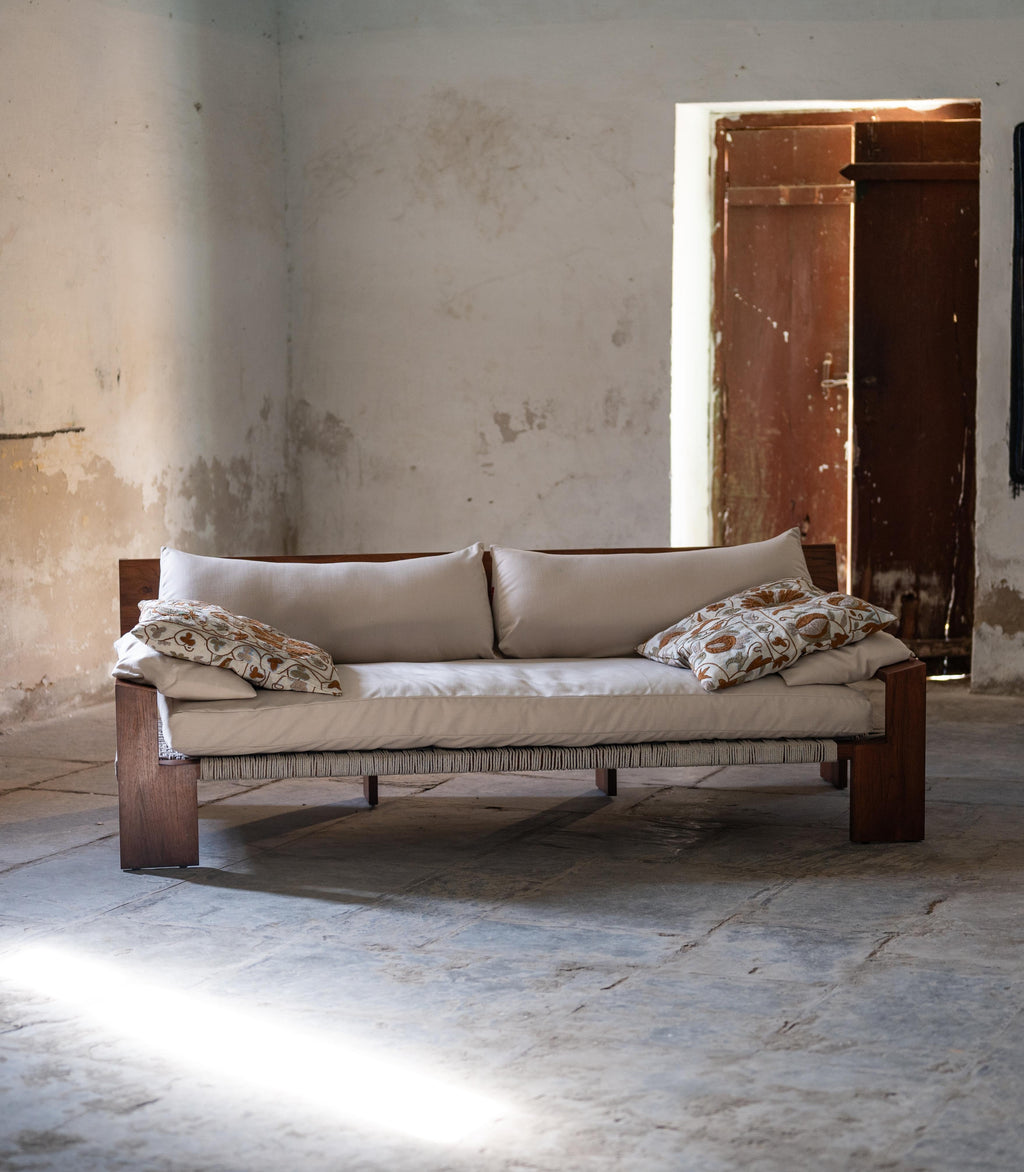 https://a.1stdibscdn.com/c-sofa-for-sale-picture-2/f_98612/f_409726721723013913227/Evam_Day_1_2568_edit_master.jpg