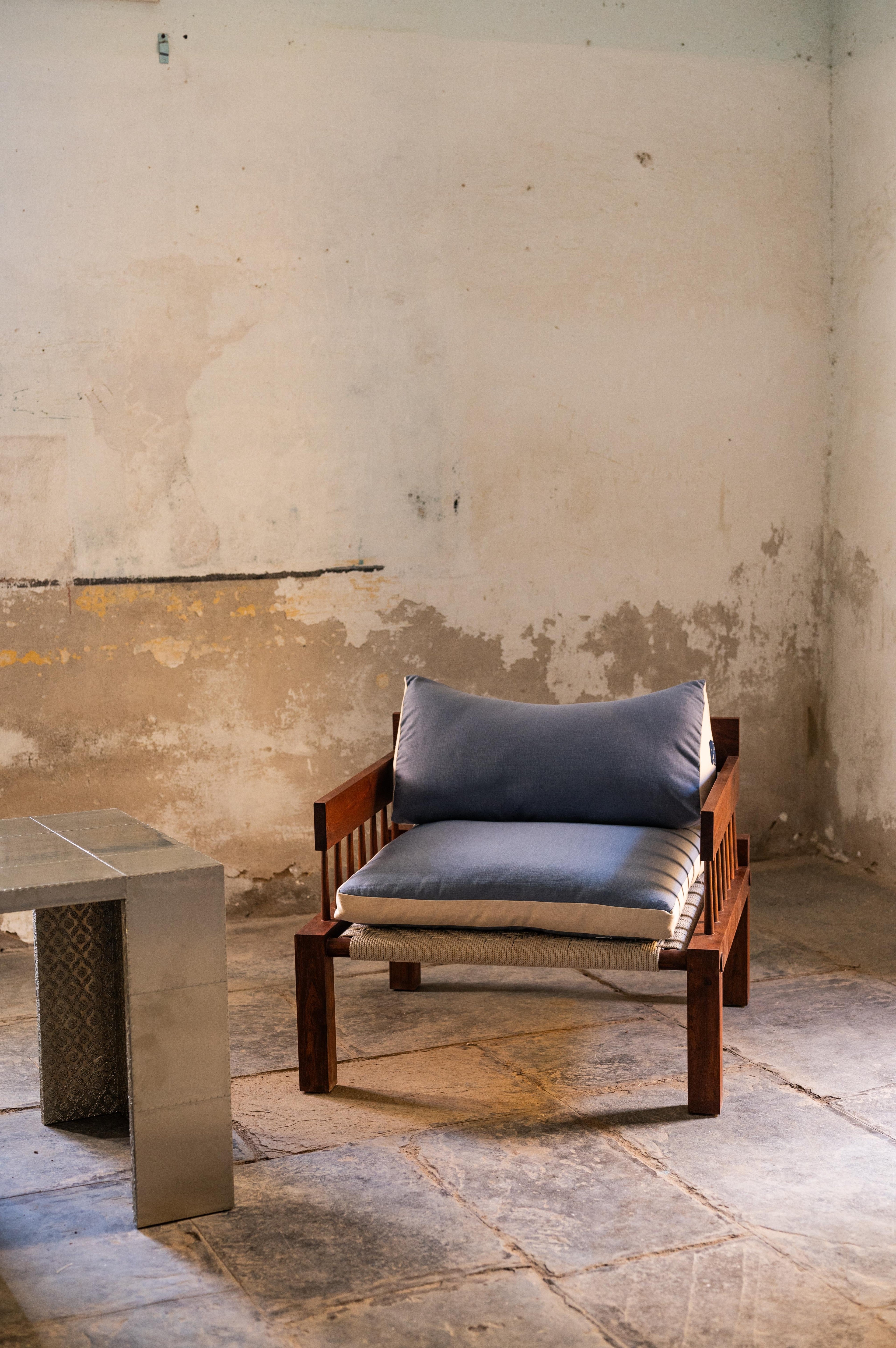 https://a.1stdibscdn.com/elephant-armchair-in-oiled-teak-woven-cotton-rope-upholstery-by-evam-for-sale-picture-6/f_12192/f_470751321760636564658/Evam_Day_1_2614_master.jpg