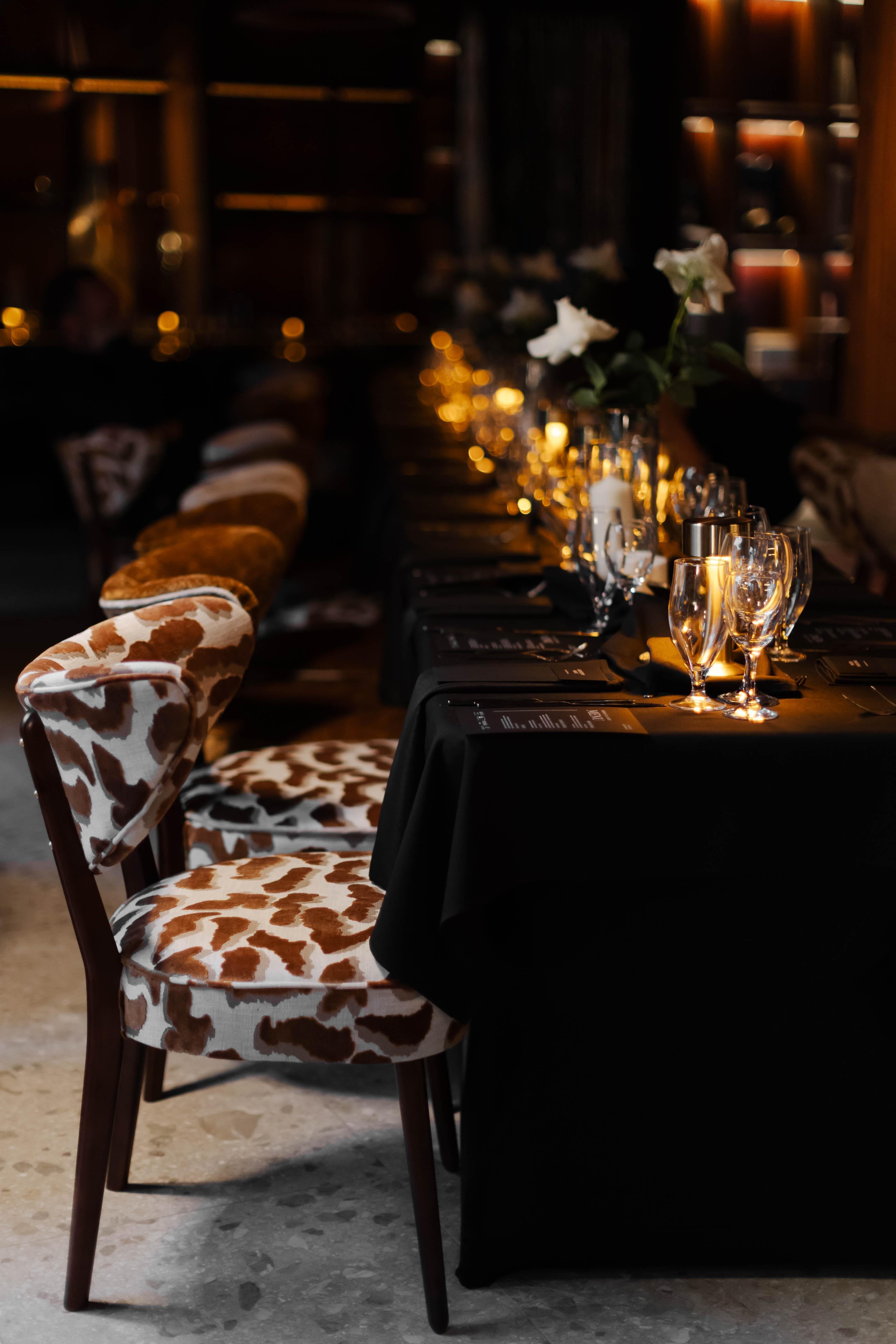 https://a.1stdibscdn.com/vintola-studio-dining-chair-casamance-demoiselle-fabric-europe-poland-for-sale-picture-2/f_34023/f_470520621760524067050/Event_Papdeco_11_master.jpg