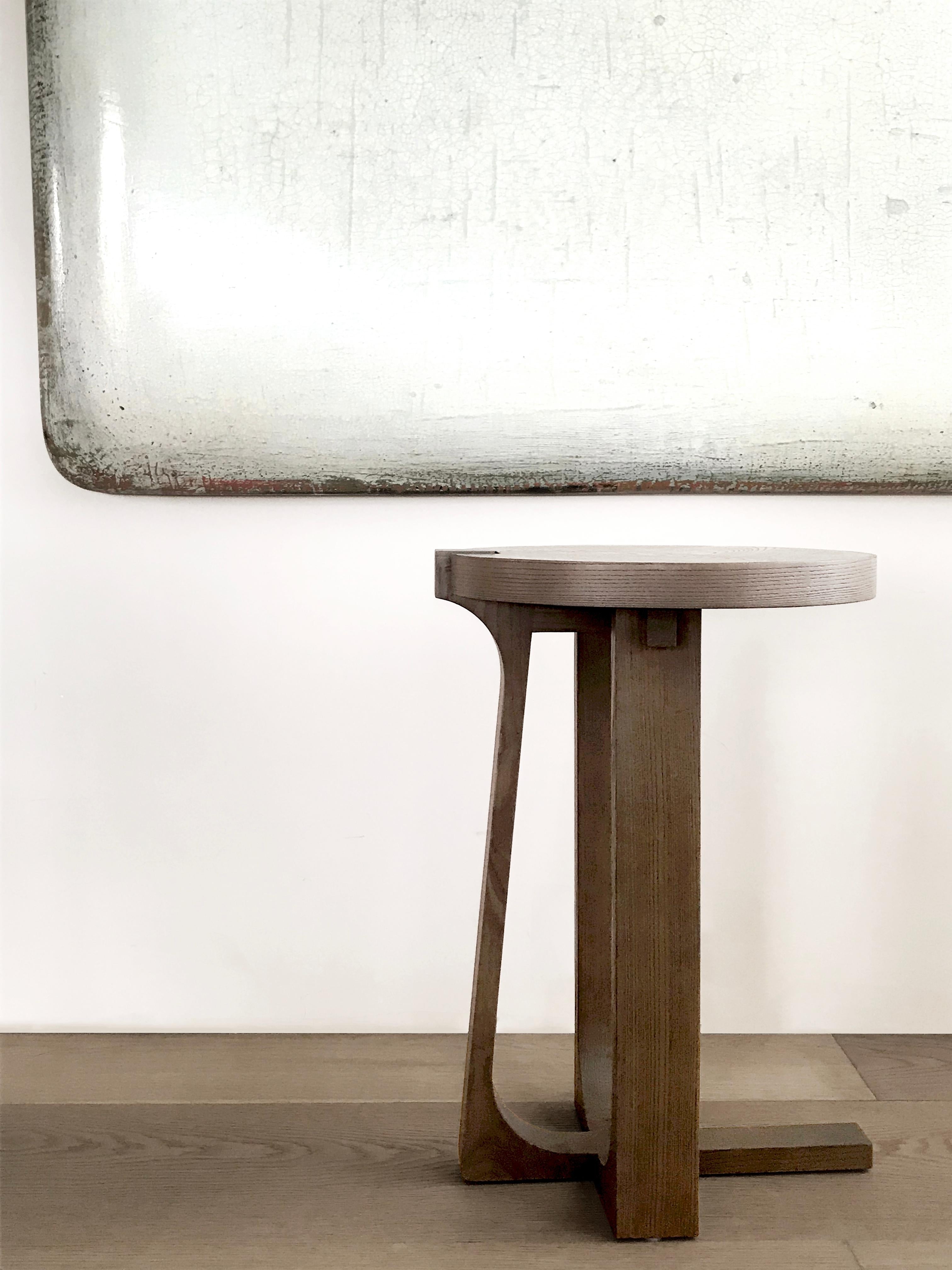 https://a.1stdibscdn.com/side-coffee-table-interlock-andre-fu-living-home-oak-new-modern-for-sale-picture-3/f_52392/f_253852421632142210923/F1SSW11CTL_INTERLOCK_SIDE_COFFEE_TABLE_GREY_03_master.jpg