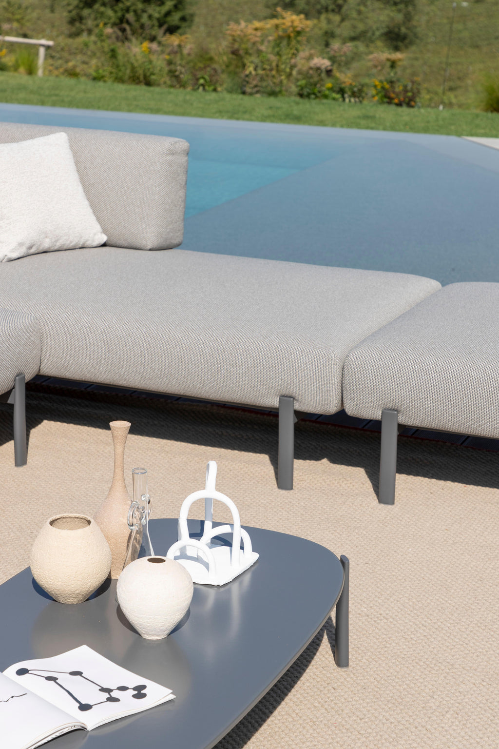 https://a.1stdibscdn.com/alias-t05t04t06t10-ten-outdoor-sofa-set-and-table-in-white-w-lacquered-frame-for-sale-picture-7/22569652/f_310341021666874151710/_F5I1785_7__master.jpg