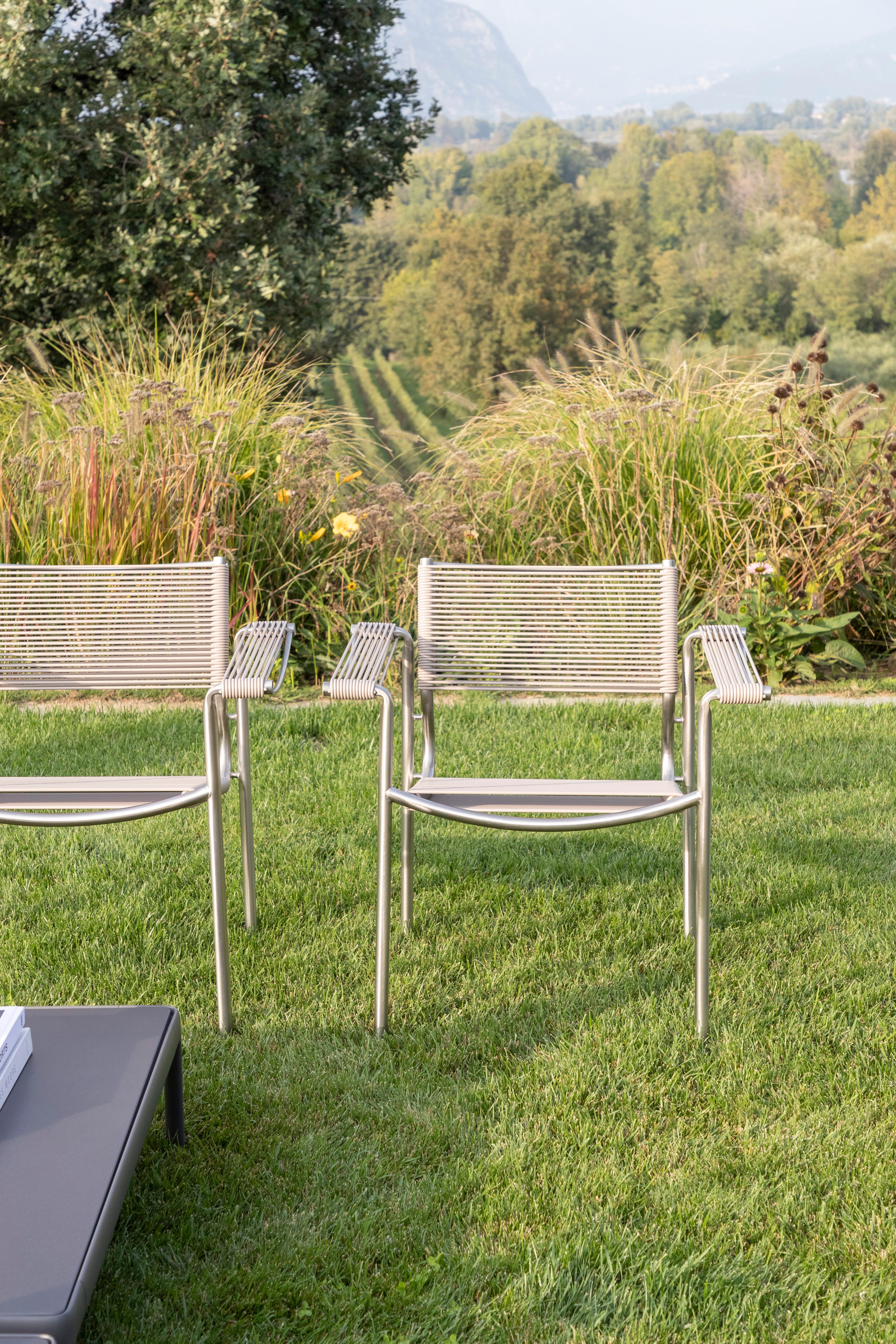 https://a.1stdibscdn.com/alias-202-outdoor-green-pvc-armchair-in-brushed-stainless-steel-frame-for-sale-picture-2/22569652/f_308136421665560249589/_F5I2107_master.jpg