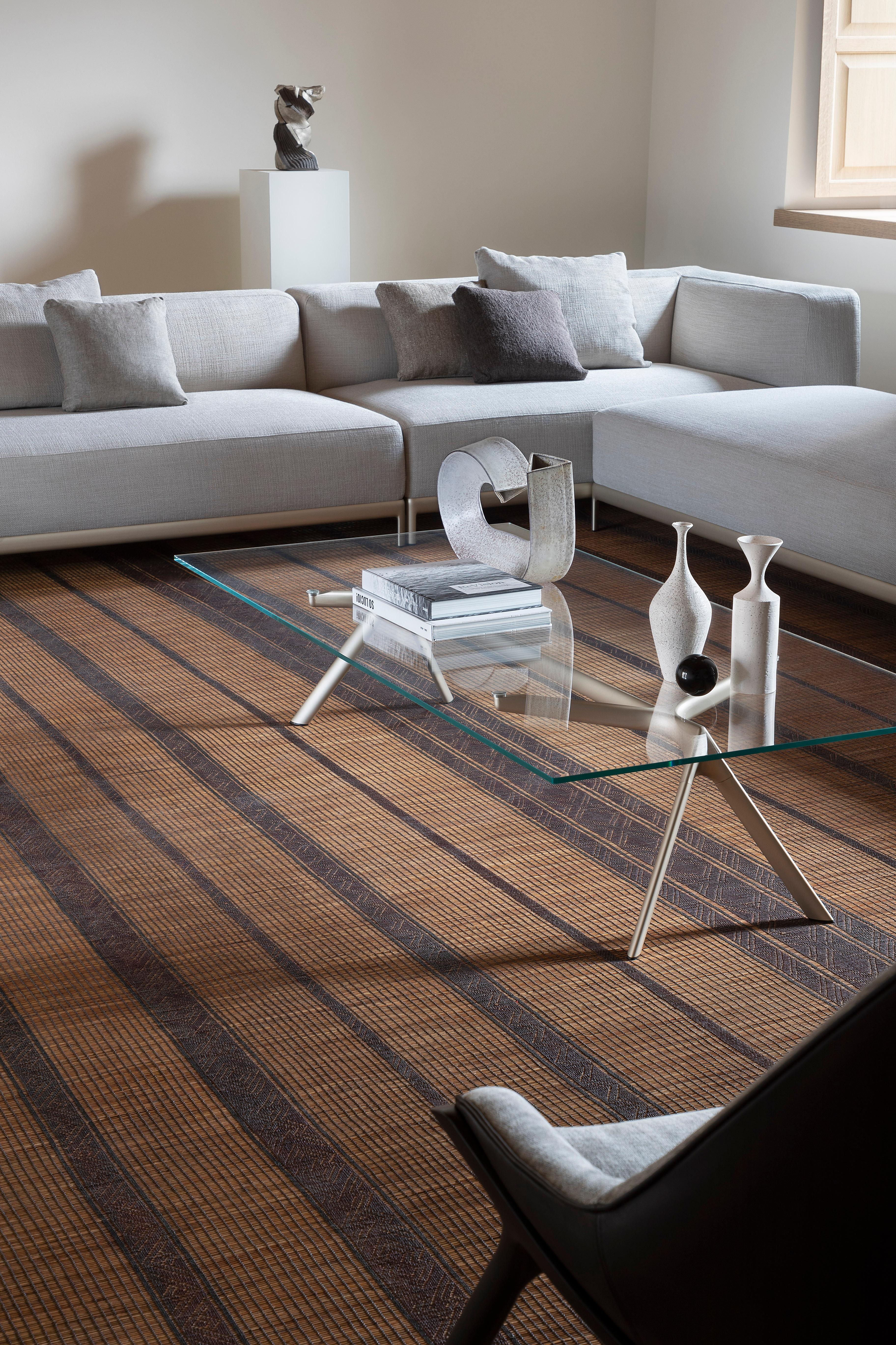 https://a.1stdibscdn.com/alias-p34-aluzen-soft-central-sofa-with-upholstery-lacquered-aluminum-frame-for-sale-picture-3/22569652/f_305231821663828441990/_F5I9543_master.jpg