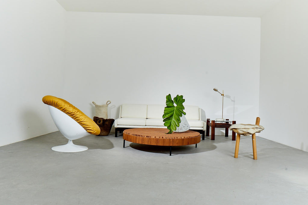 https://a.1stdibscdn.com/mineira-coffee-table-by-ronald-sasson-brazilian-contemporary-design-for-sale-picture-6/f_31733/f_278007421647360574147/FD3A2589_master.jpg