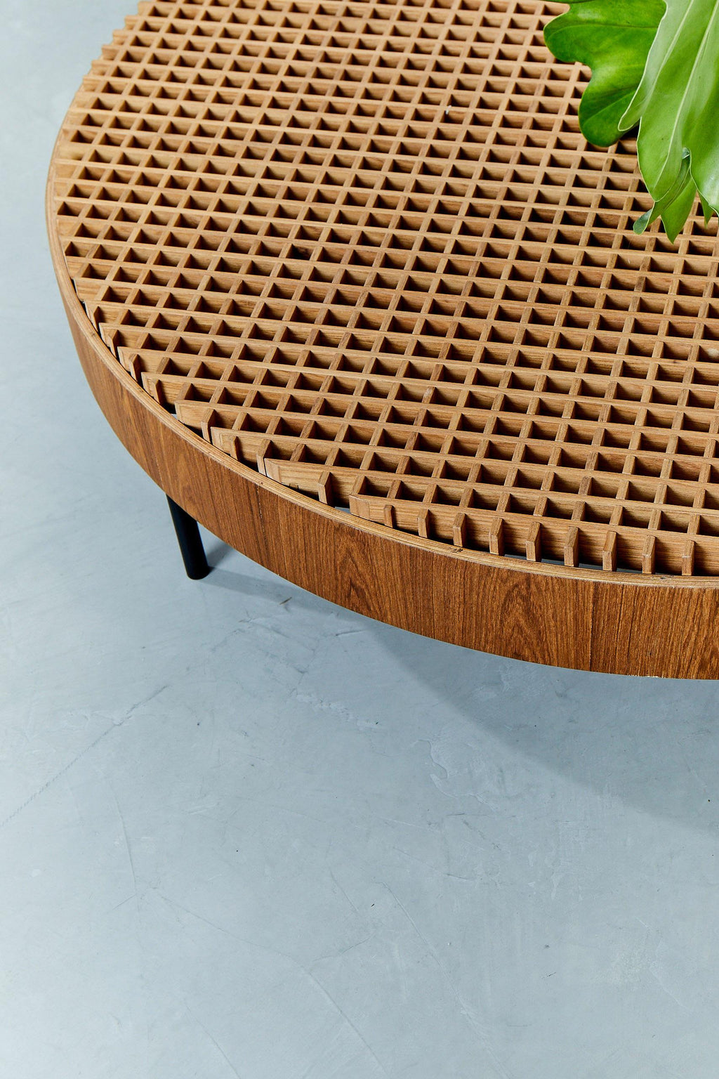 https://a.1stdibscdn.com/mineira-coffee-table-by-ronald-sasson-brazilian-contemporary-design-for-sale-picture-8/f_31733/f_278007421647360574105/FD3A2617_master.jpg