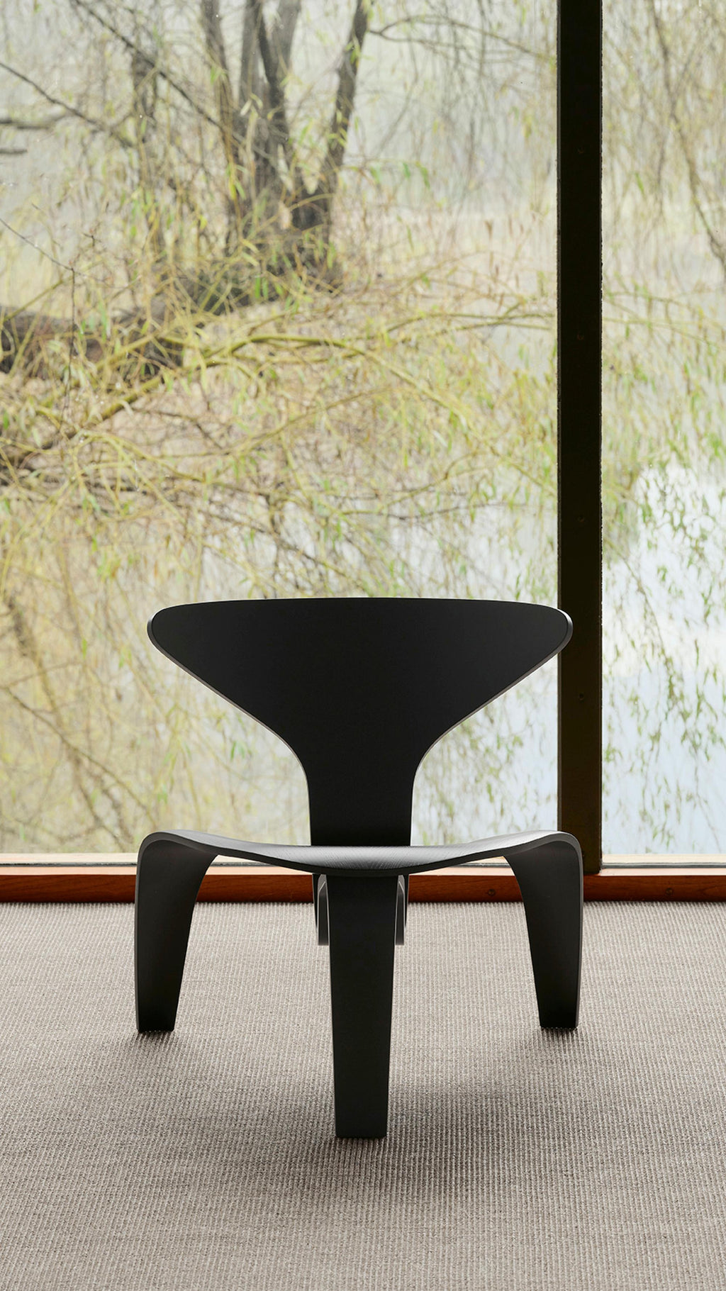 https://a.1stdibscdn.com/poul-kjaerholm-pk0-a-chair-for-fritz-hansen-in-black-colored-ash-for-sale-picture-3/f_14472/f_382662221707145313314/FH_Images_SoMe_1080x1920_Pk60_PK0_A_2022_05_master.jpg