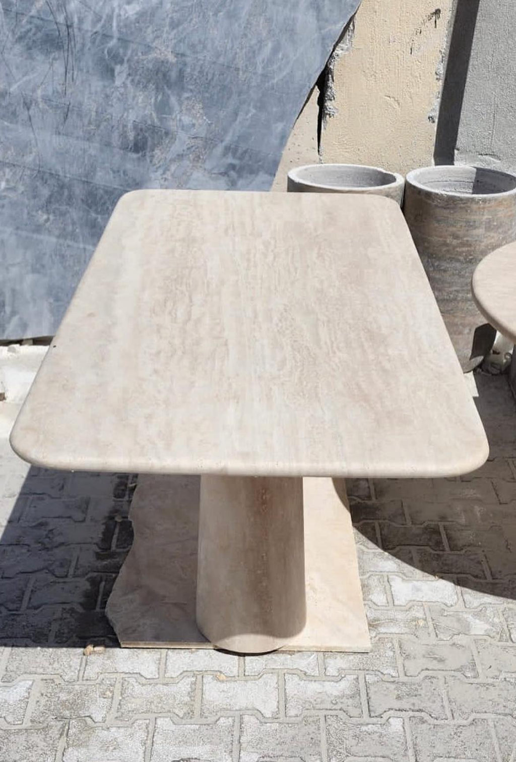 https://a.1stdibscdn.com/cream-travertine-oval-dining-table-in-the-style-of-1970-angelo-mangiarotti-for-sale-picture-3/f_80522/f_356613821695039421705/FILLED_MY_HABITAT_DESIGN_1__master.jpg