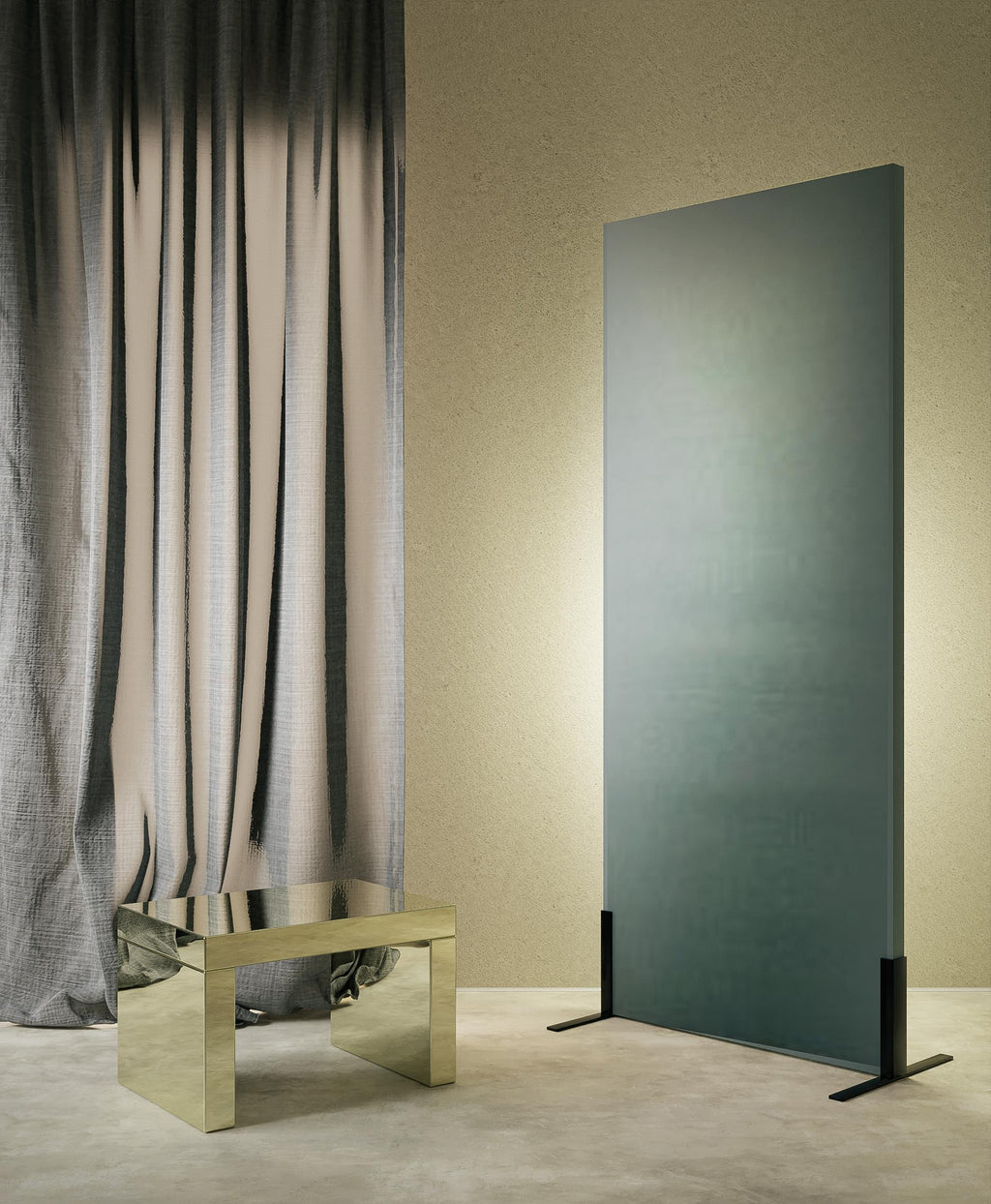 https://a.1stdibscdn.com/gaby-mirror-for-sale-picture-3/f_108662/f_490028021772182465869/_FO511CC3952C1_master.jpg