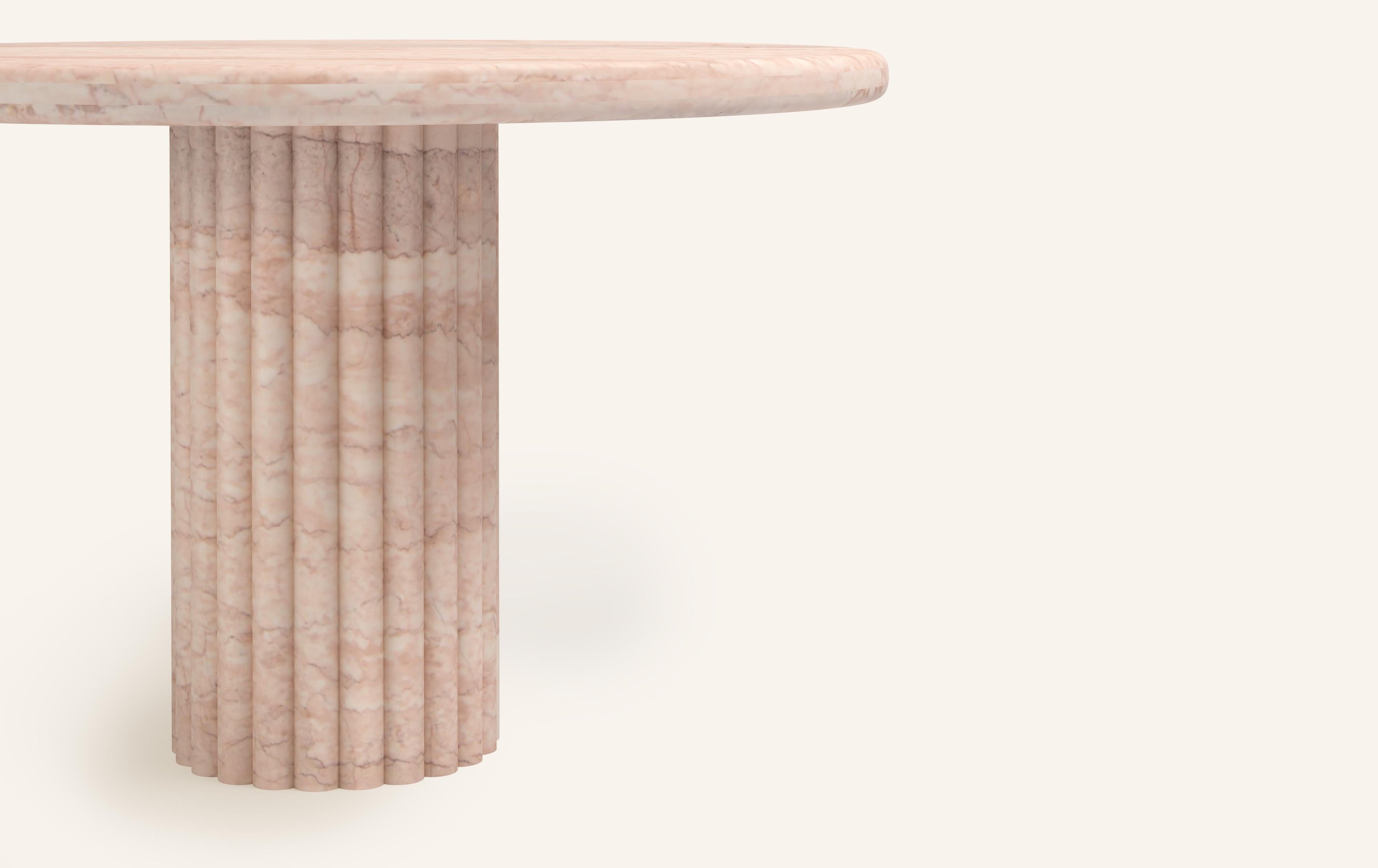 https://a.1stdibscdn.com/formla-fluta-round-dining-table-42l-x-42w-x-30h-rosa-crema-marble-for-sale-picture-3/f_98022/f_397773921715992519920/FORM_FLUTA_ROUND_DINING_TABLE_48_ROSA_CREMA_2_master.jpg