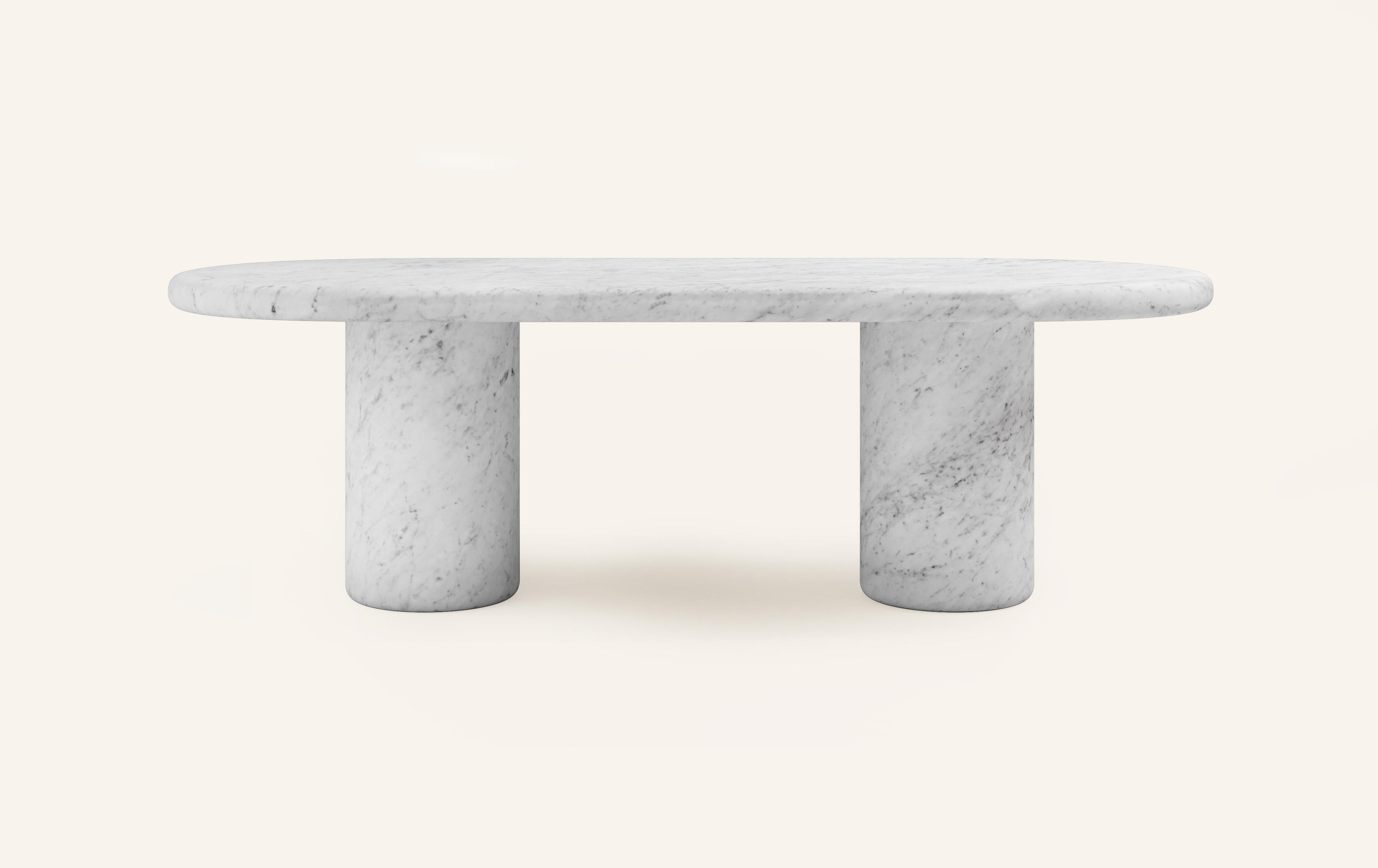 https://a.1stdibscdn.com/formla-luna-oval-dining-table-84l-x-42w-x-30h-carrara-bianco-marble-for-sale-picture-2/f_98022/f_395985121715030809855/FORM_LUNA_OVAL_DINING_TABLE_96_CARRARA_BIANCO_1_master.jpg