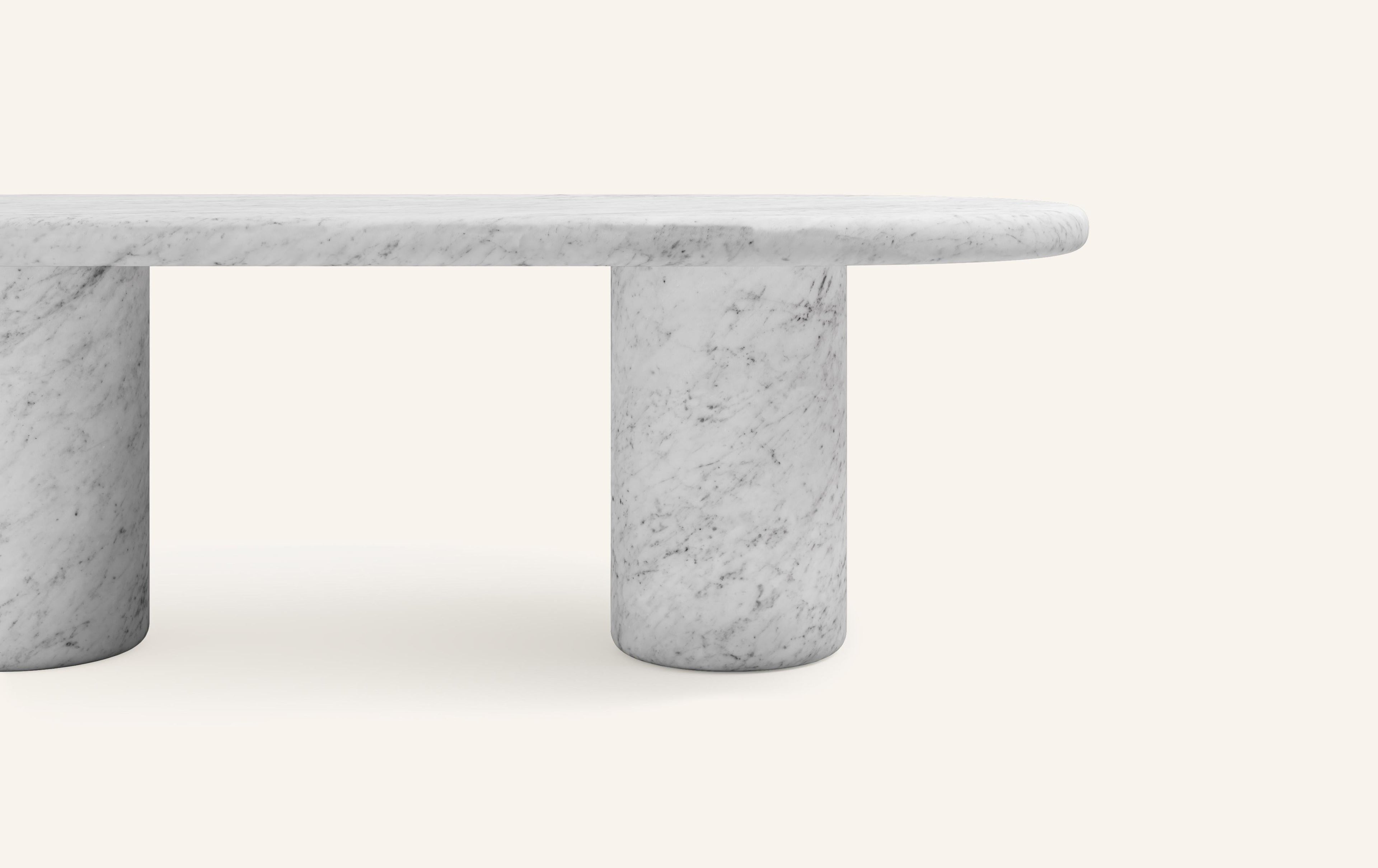 https://a.1stdibscdn.com/formla-luna-oval-dining-table-84l-x-42w-x-30h-carrara-bianco-marble-for-sale-picture-4/f_98022/f_395985121715030811063/FORM_LUNA_OVAL_DINING_TABLE_96_CARRARA_BIANCO_3_master.jpg