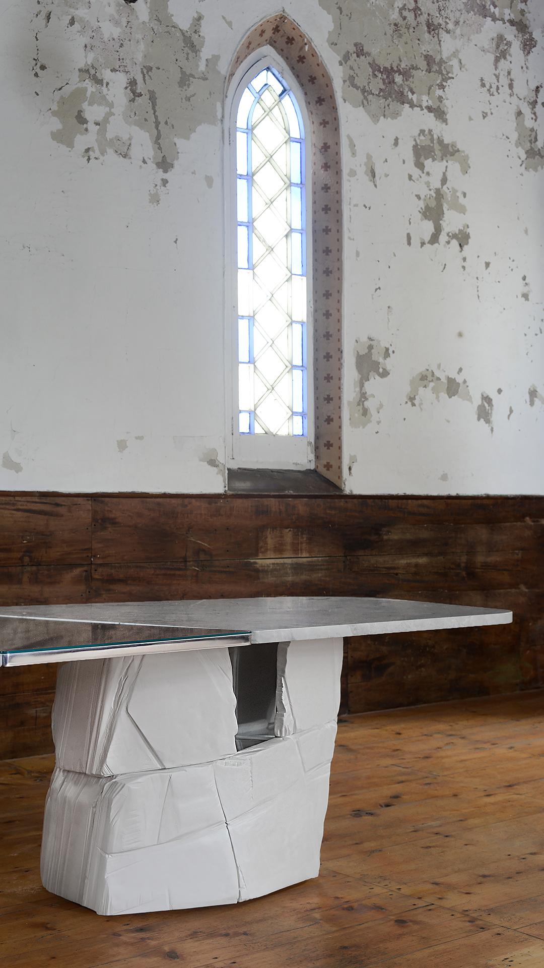 https://a.1stdibscdn.com/fracture-dining-table-by-simon-johns-for-sale-picture-8/f_26473/f_256120221633527850536/FRACTURE_TABLE_STORIE_3_master.jpg