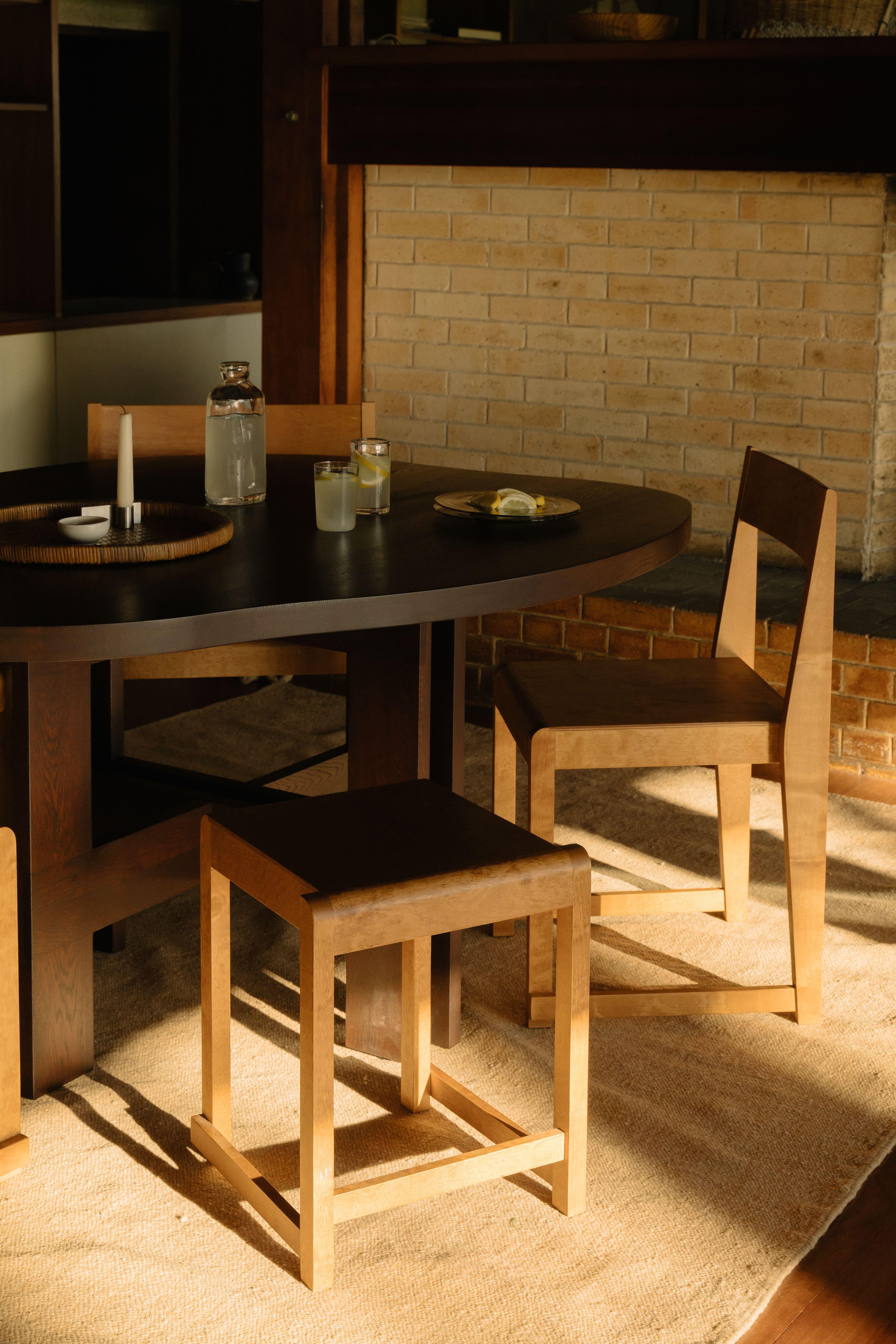 https://a.1stdibscdn.com/contemporary-chair-01-by-frama-warm-brown-birch-for-sale-picture-9/f_31233/f_480584121766162470608/FRAMA_01_Series_Context_Image_19_min_master.jpg