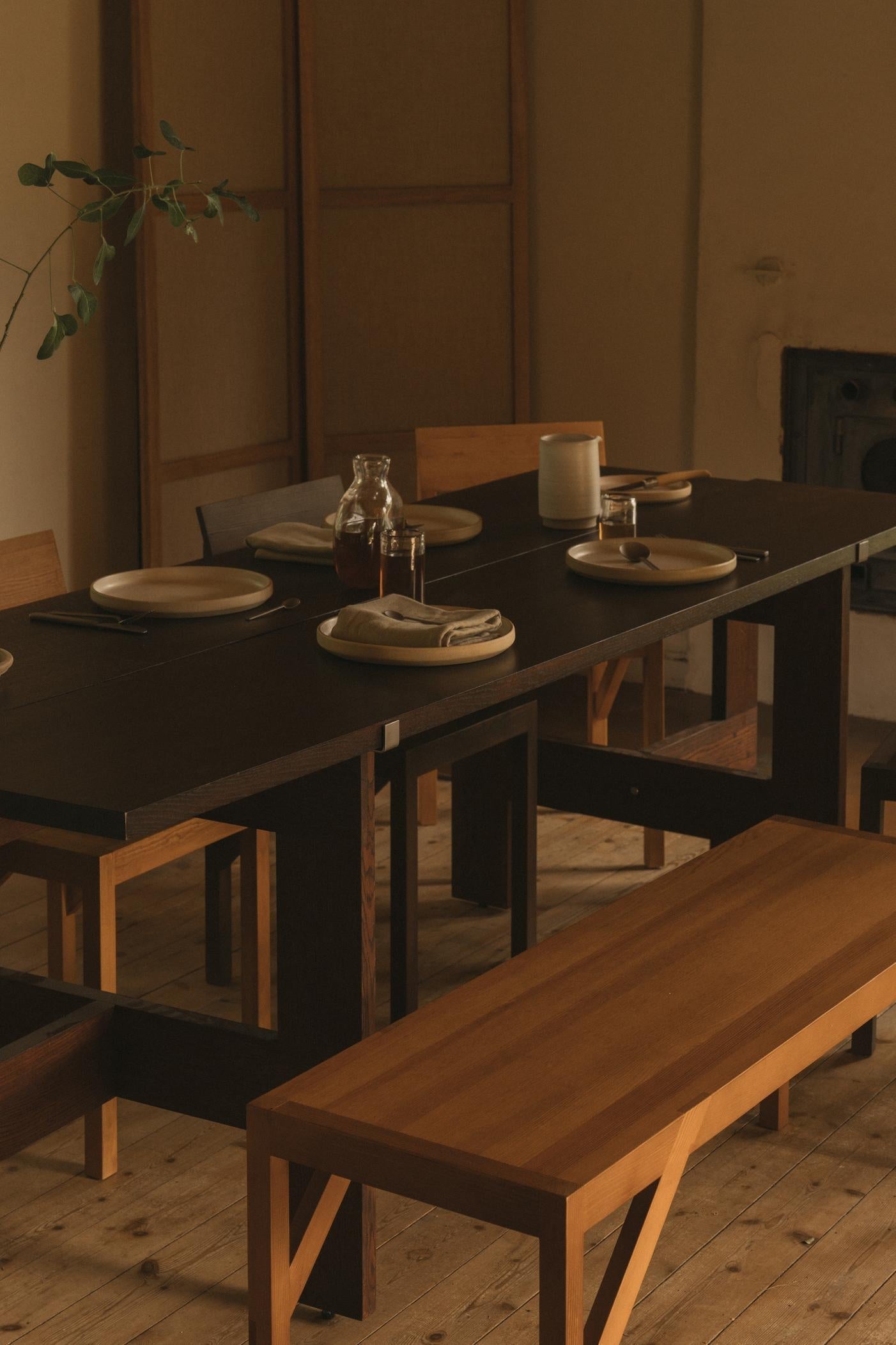 https://a.1stdibscdn.com/contemporary-trestle-table-farmhouse-by-frama-dark-oak-l220-planks-for-sale-picture-5/f_31233/f_483236421768408734694/FRAMA_Farmhouse_Trestle_Table_Dark_Oak_L220_Planks_Context_6_master.jpg